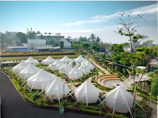 Chevilly Resort & Camp