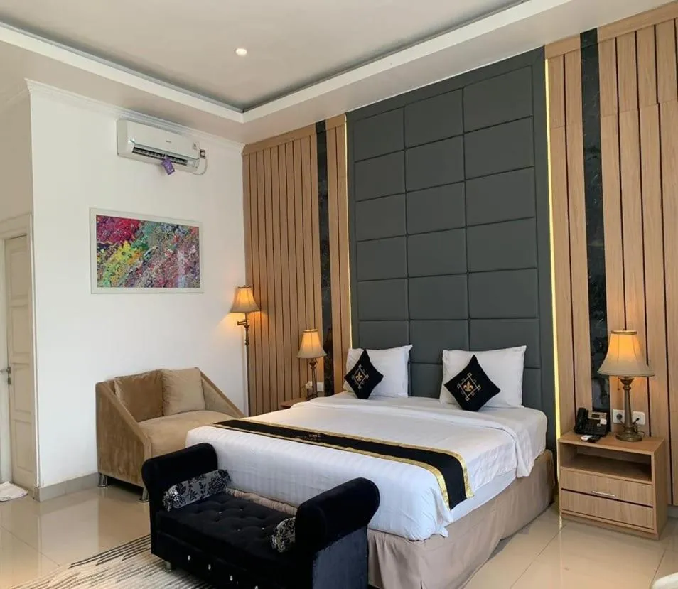 Bed in Chevilly Resort & Camp