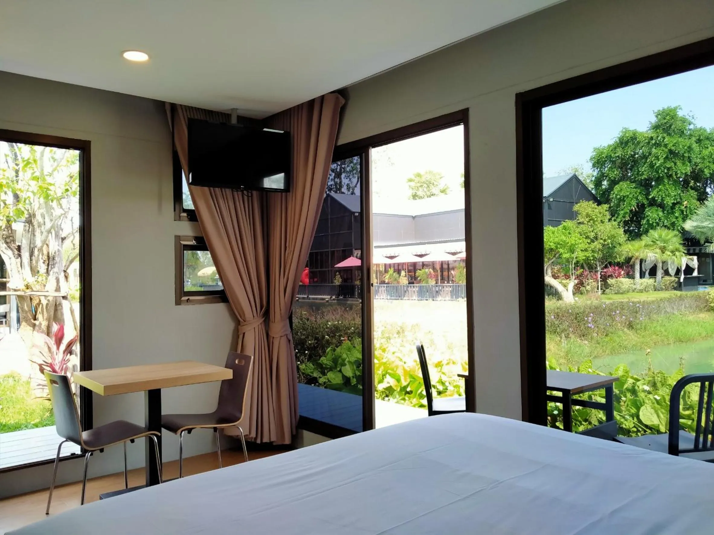 Photo of the whole room, Bed in wuadaeng villa