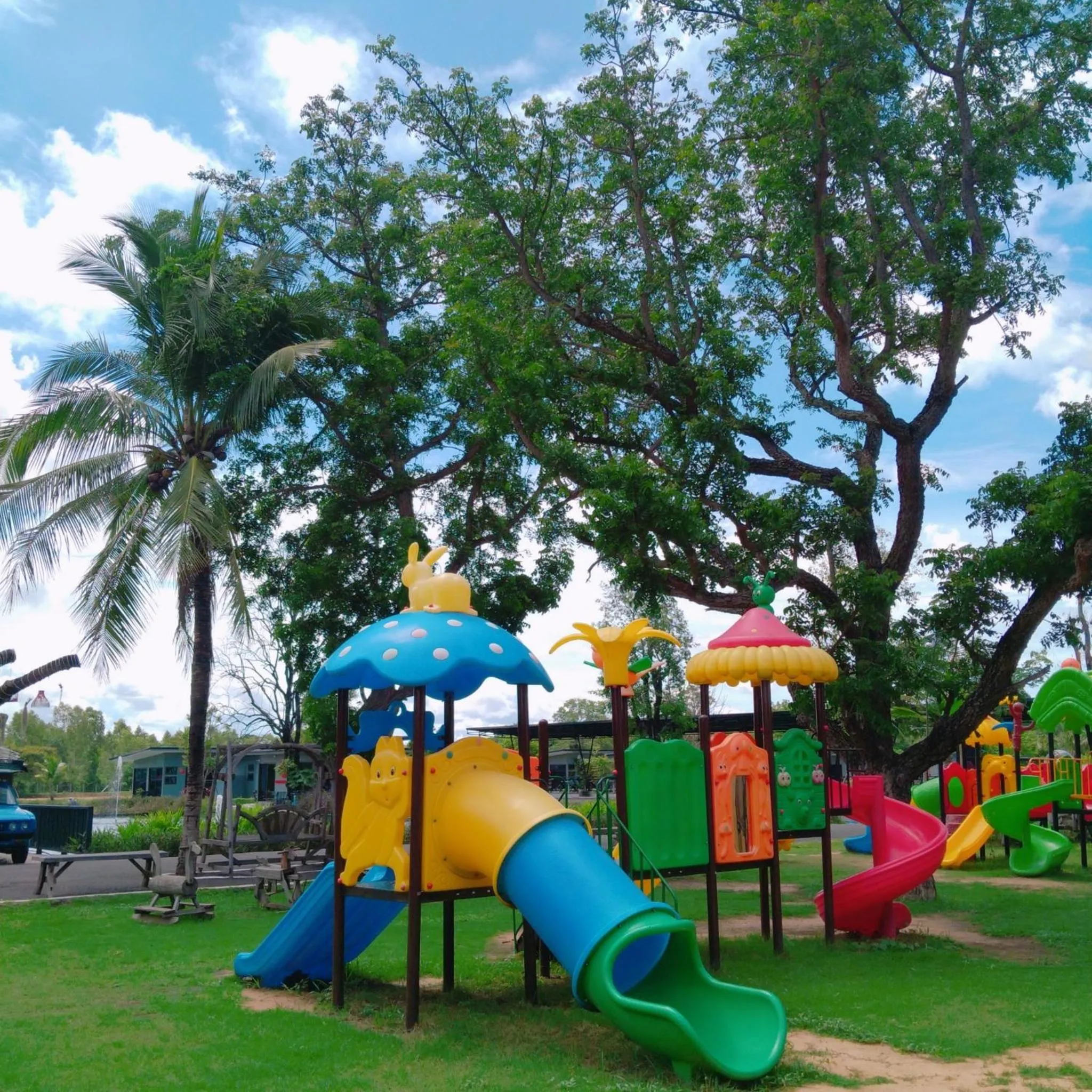 Children play ground in wuadaeng villa
