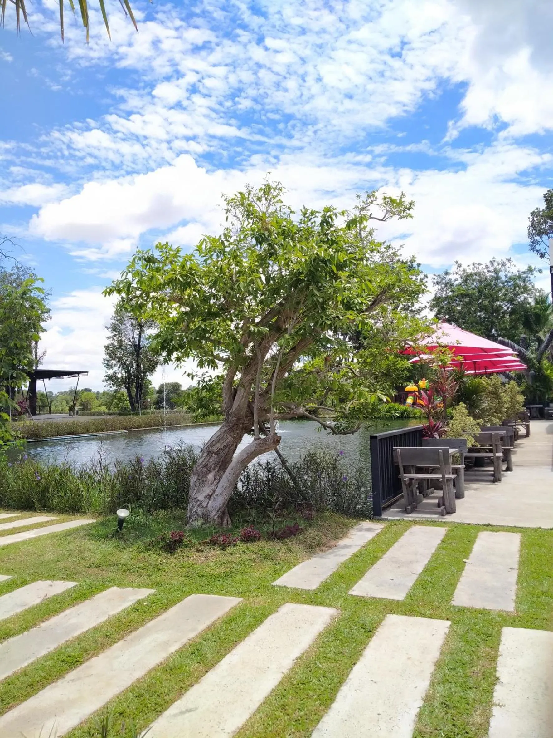 Garden view in wuadaeng villa