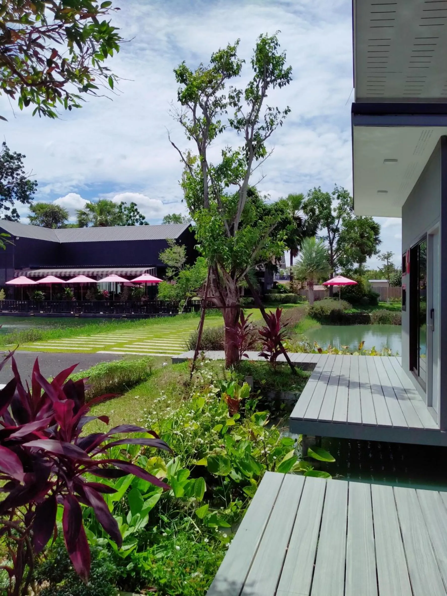 Garden view in wuadaeng villa