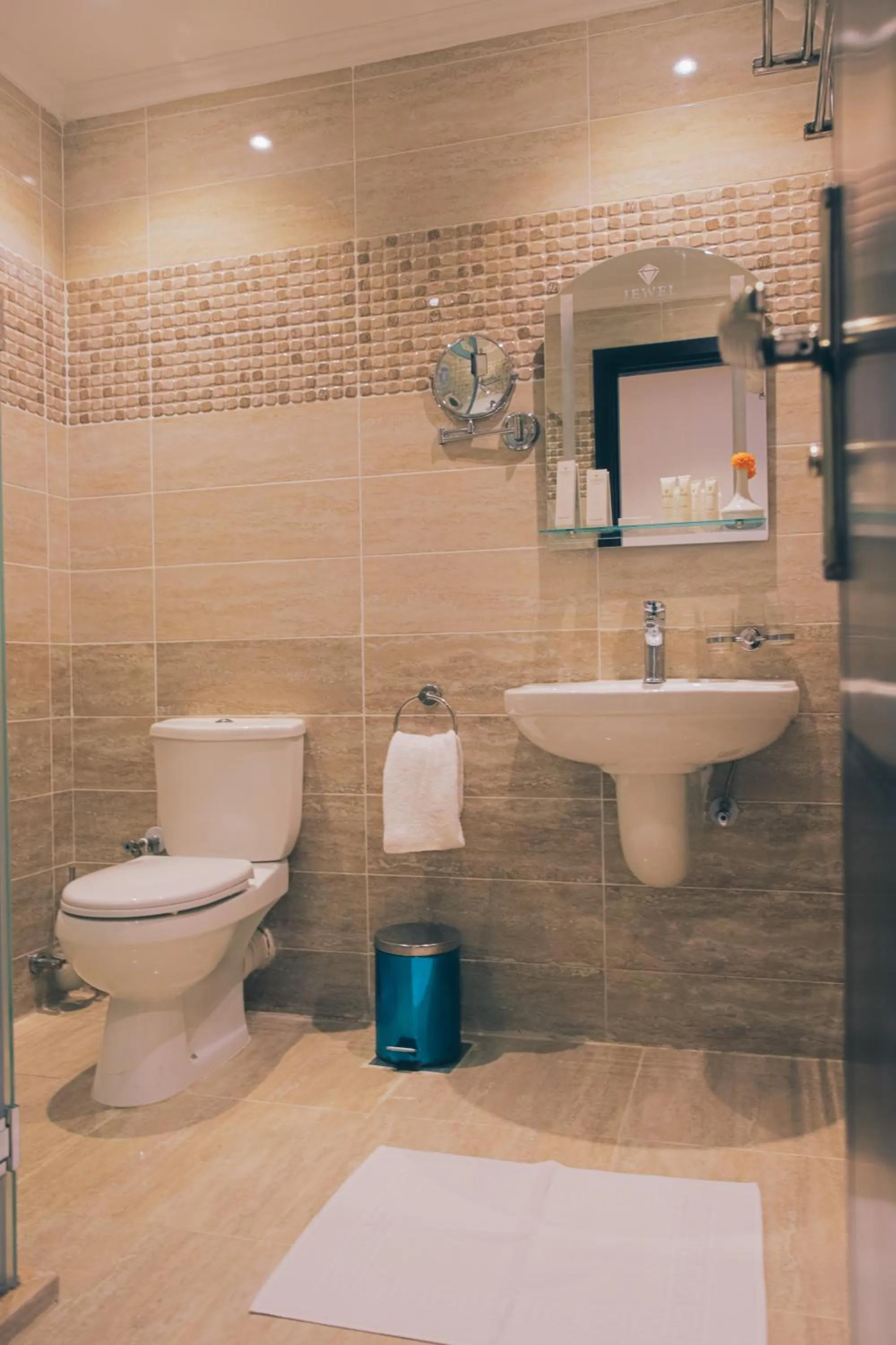 Bathroom in Jewel Green Mountain Hotel