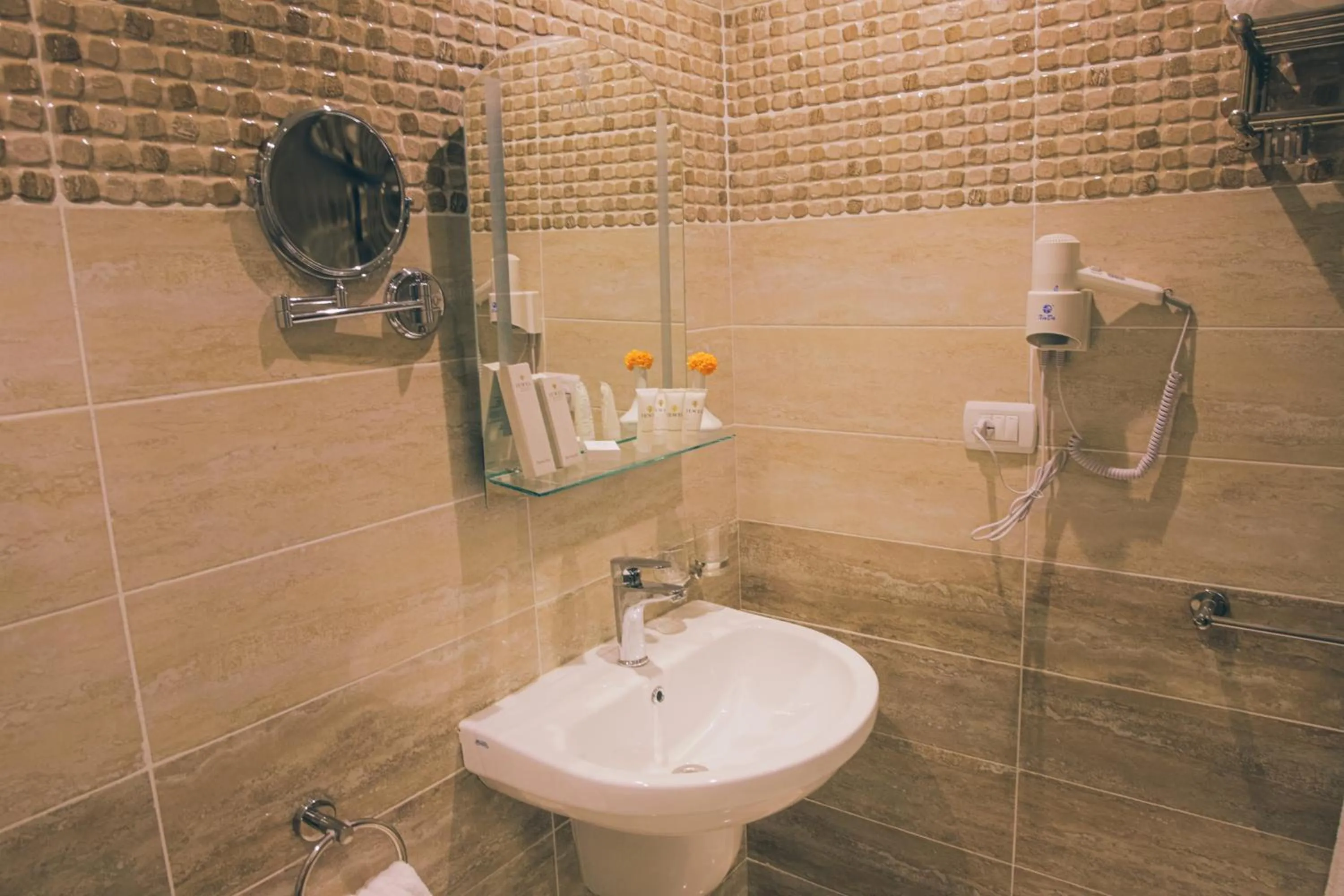 Bathroom in Jewel Green Mountain Hotel