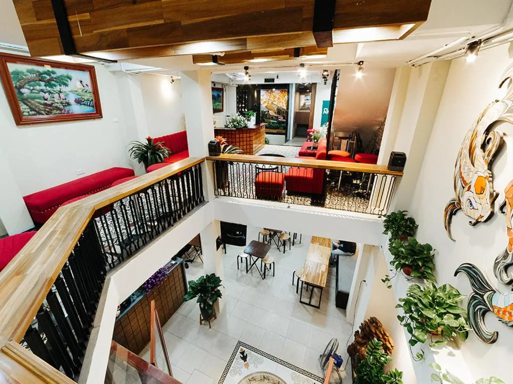 Communal lounge/ TV room in Ha Noi Re Hostel