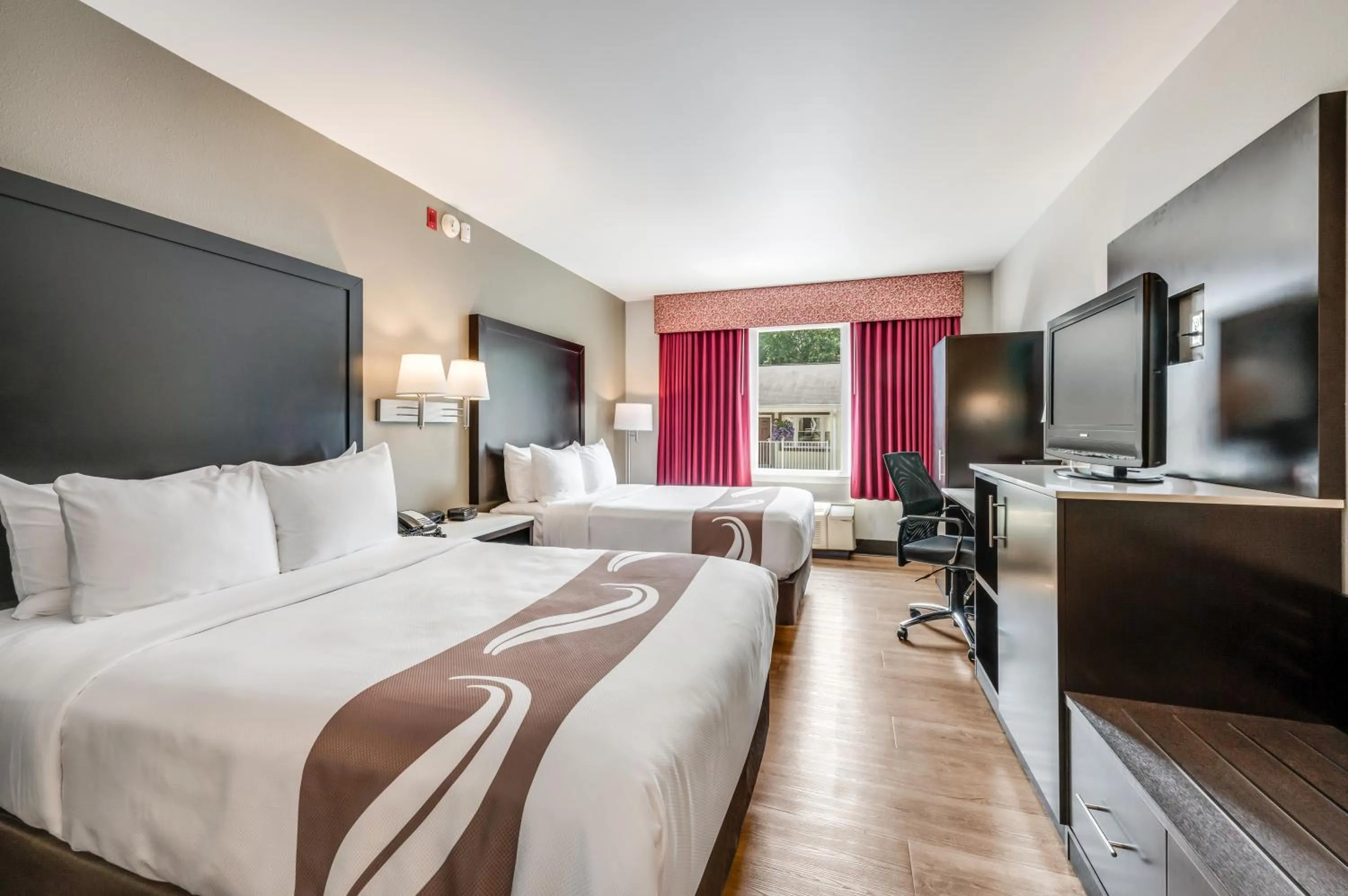 Bedroom, Bed in Quality Inn Poughkeepsie