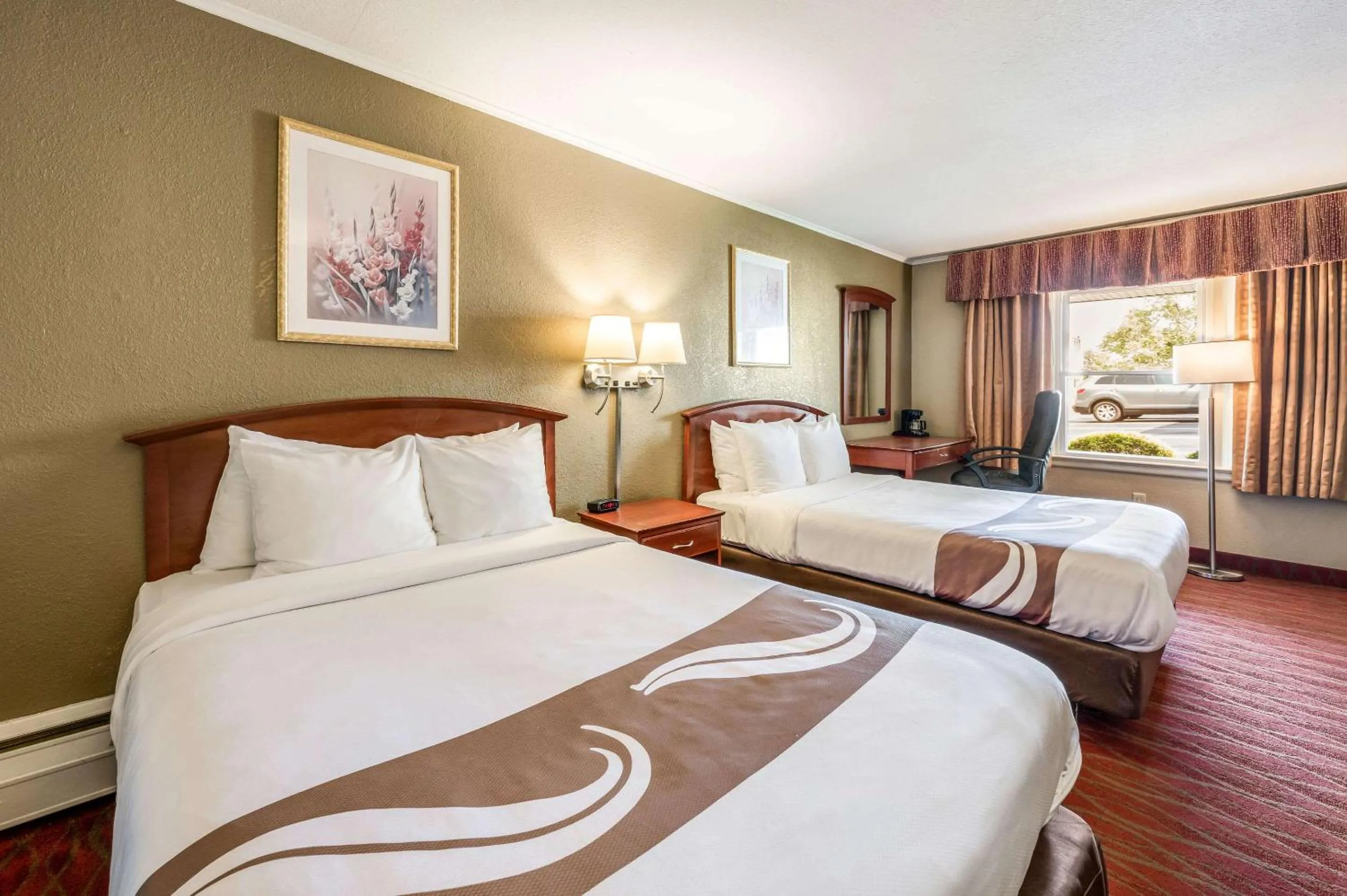 Photo of the whole room, Bed in Rodeway Inn Poughkeepsie