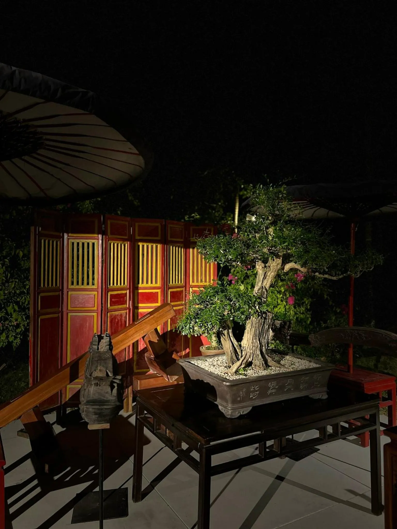 Dinner in aNhill Boutique