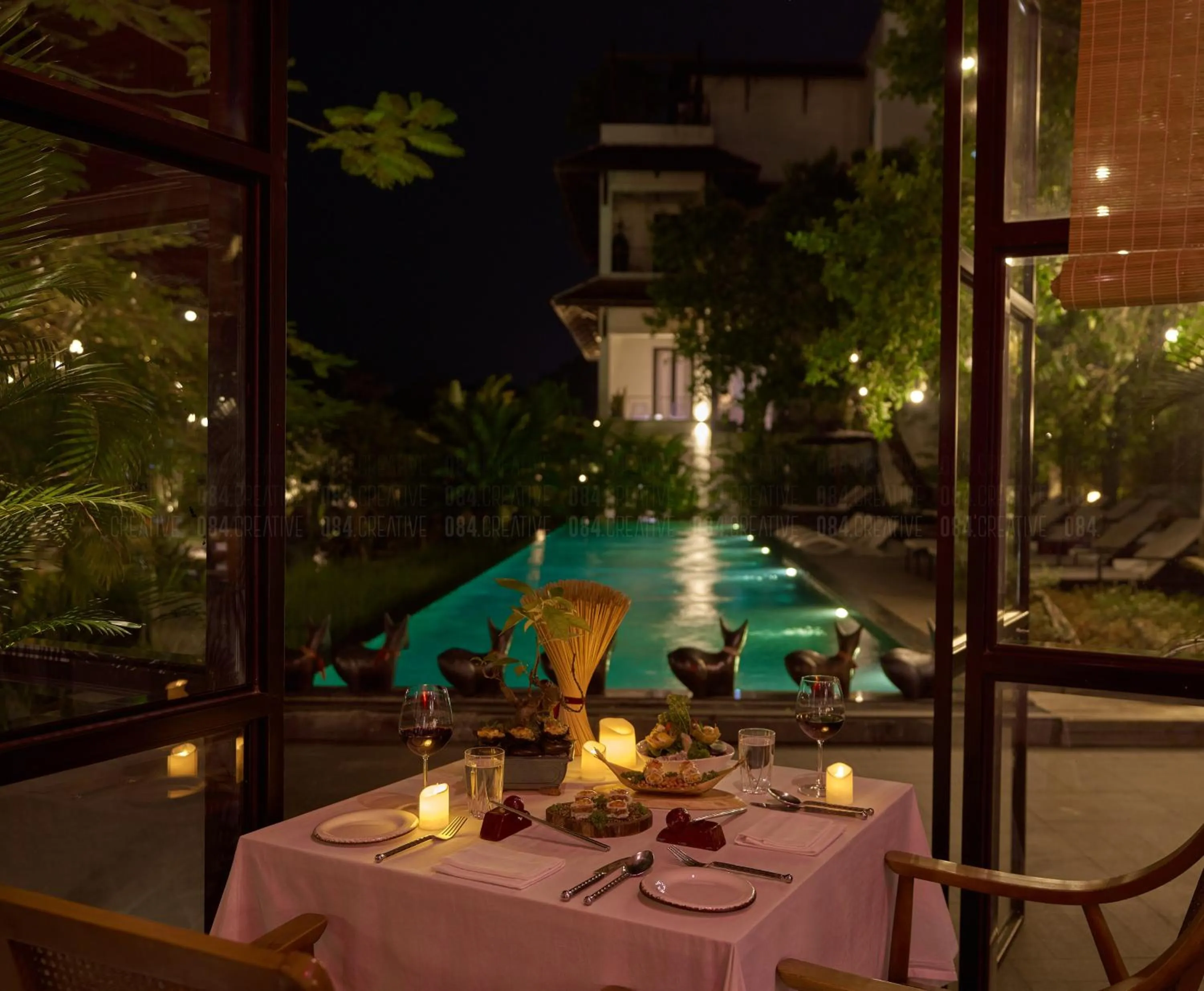 Restaurant/places to eat in aNhill Boutique