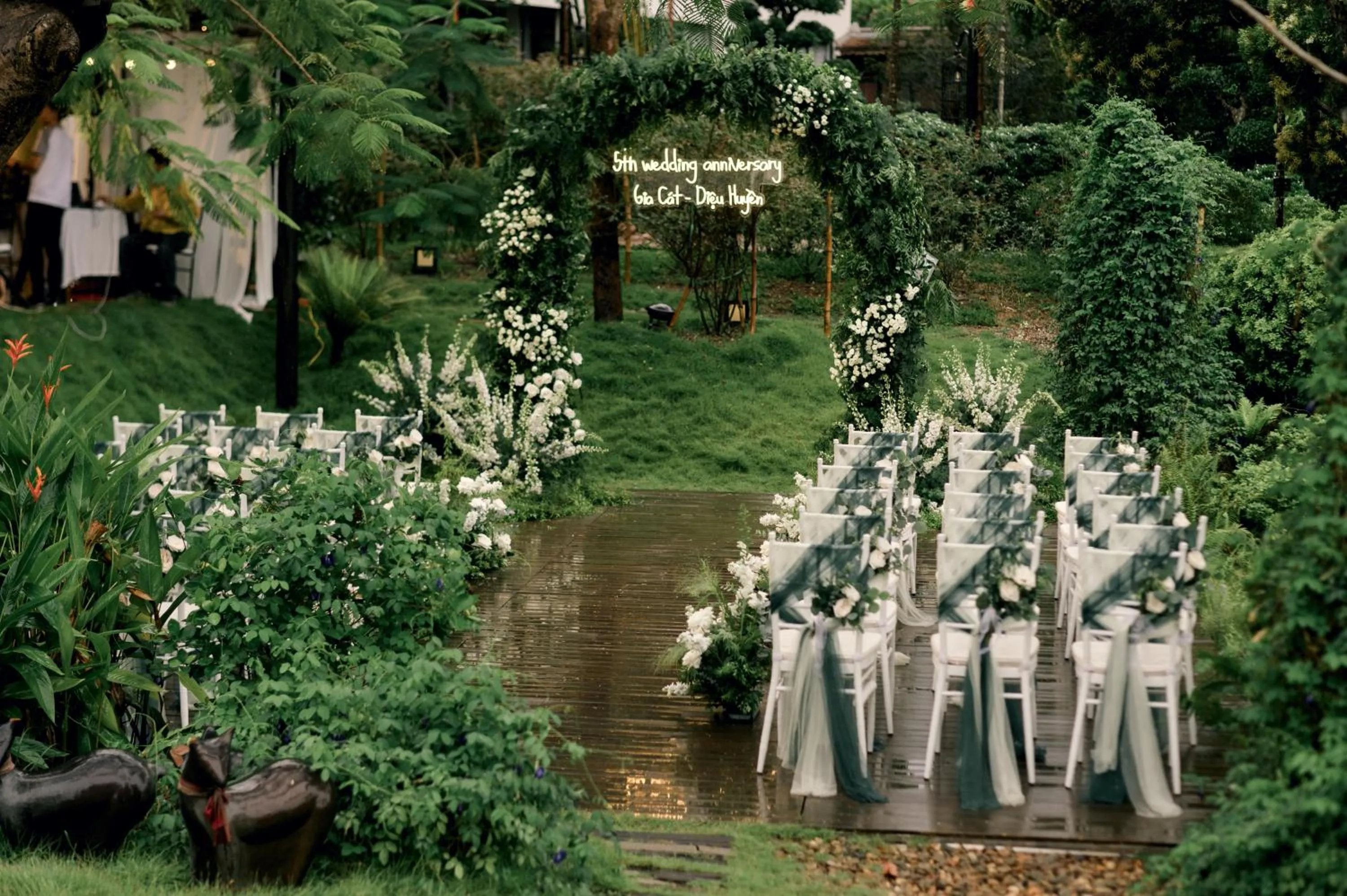 Garden view in aNhill Boutique