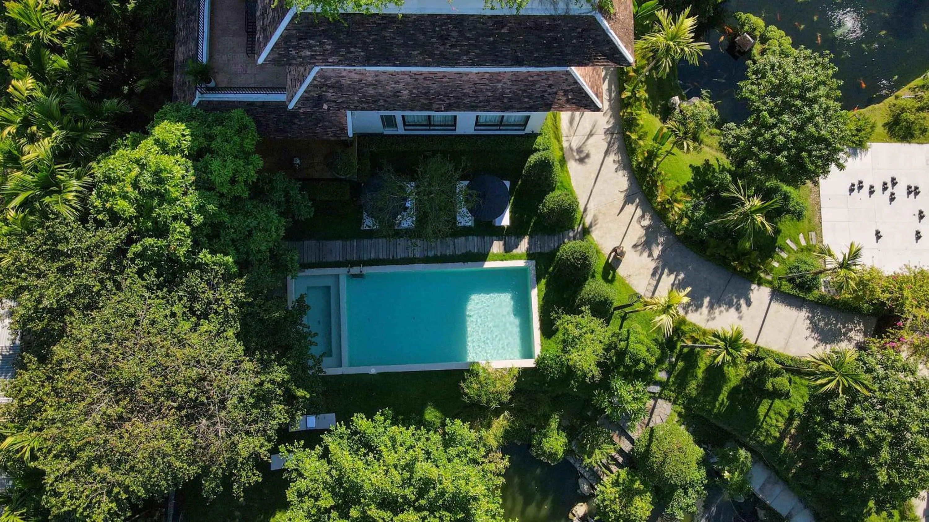 Swimming pool in aNhill Boutique