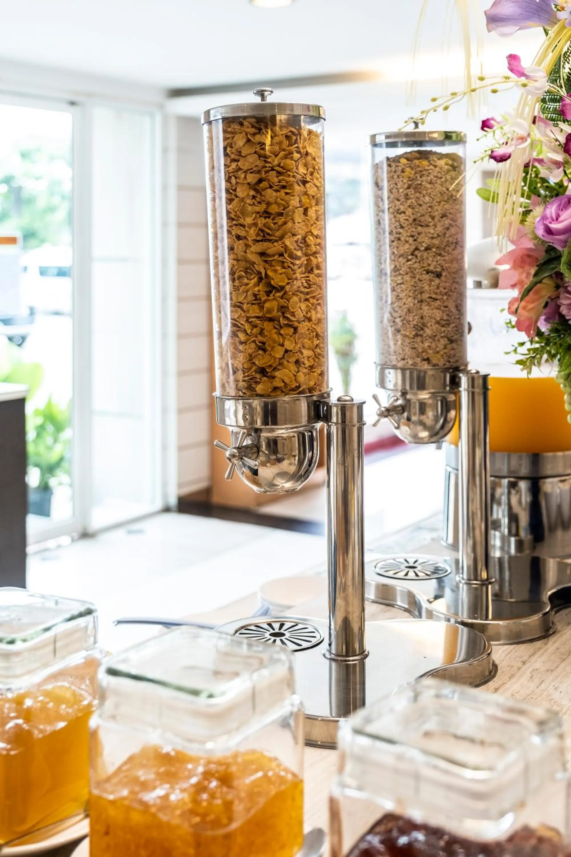 Restaurant/places to eat in The Airport Courtyard Suvarnabhumi Airport