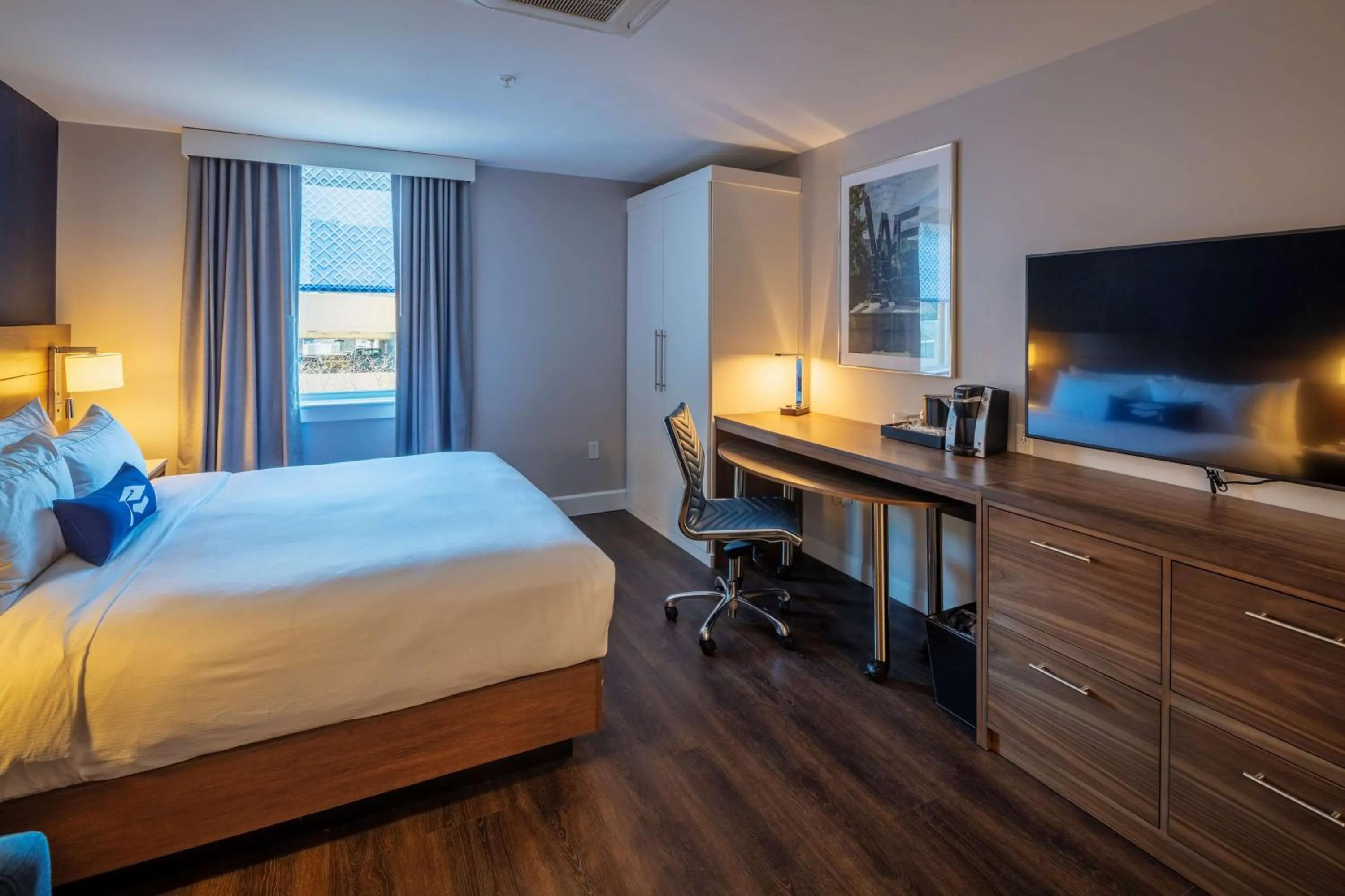 Bedroom, Bed in Scholar State College, Tapestry Collection by Hilton