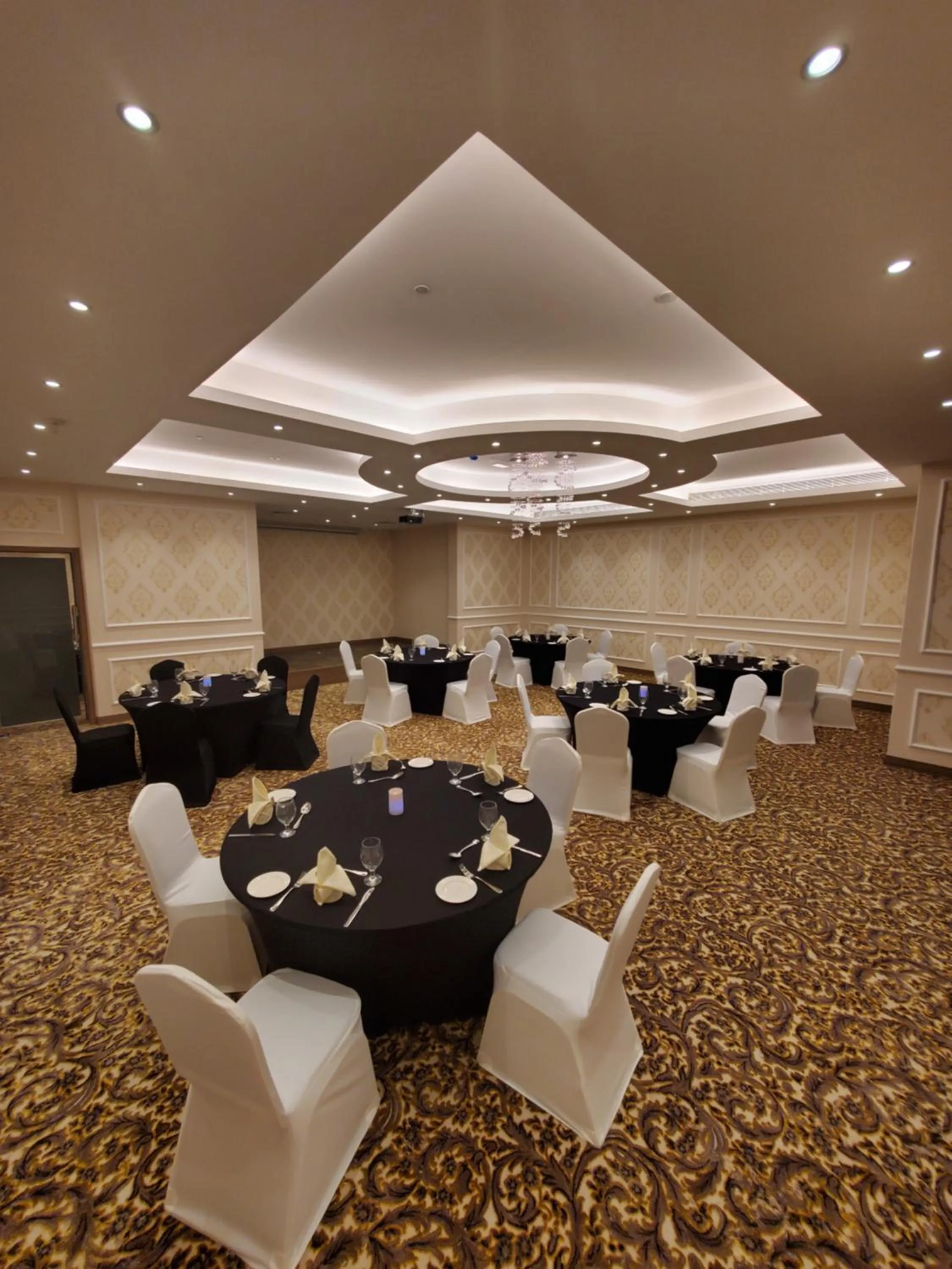 Banquet/Function facilities in Skylark Hotel Apartments AL Barsha