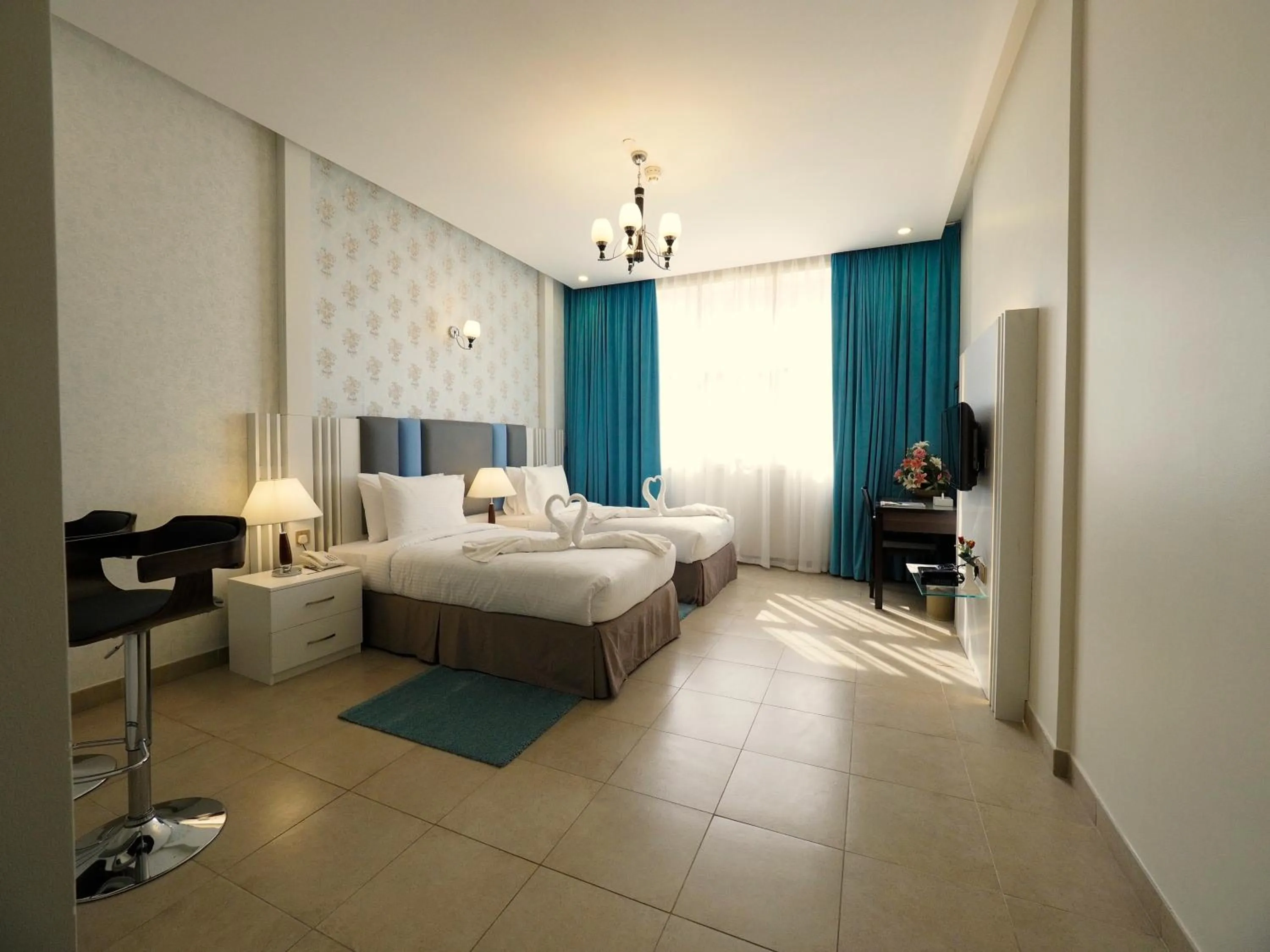 Bedroom, Bed in Skylark Hotel Apartments AL Barsha