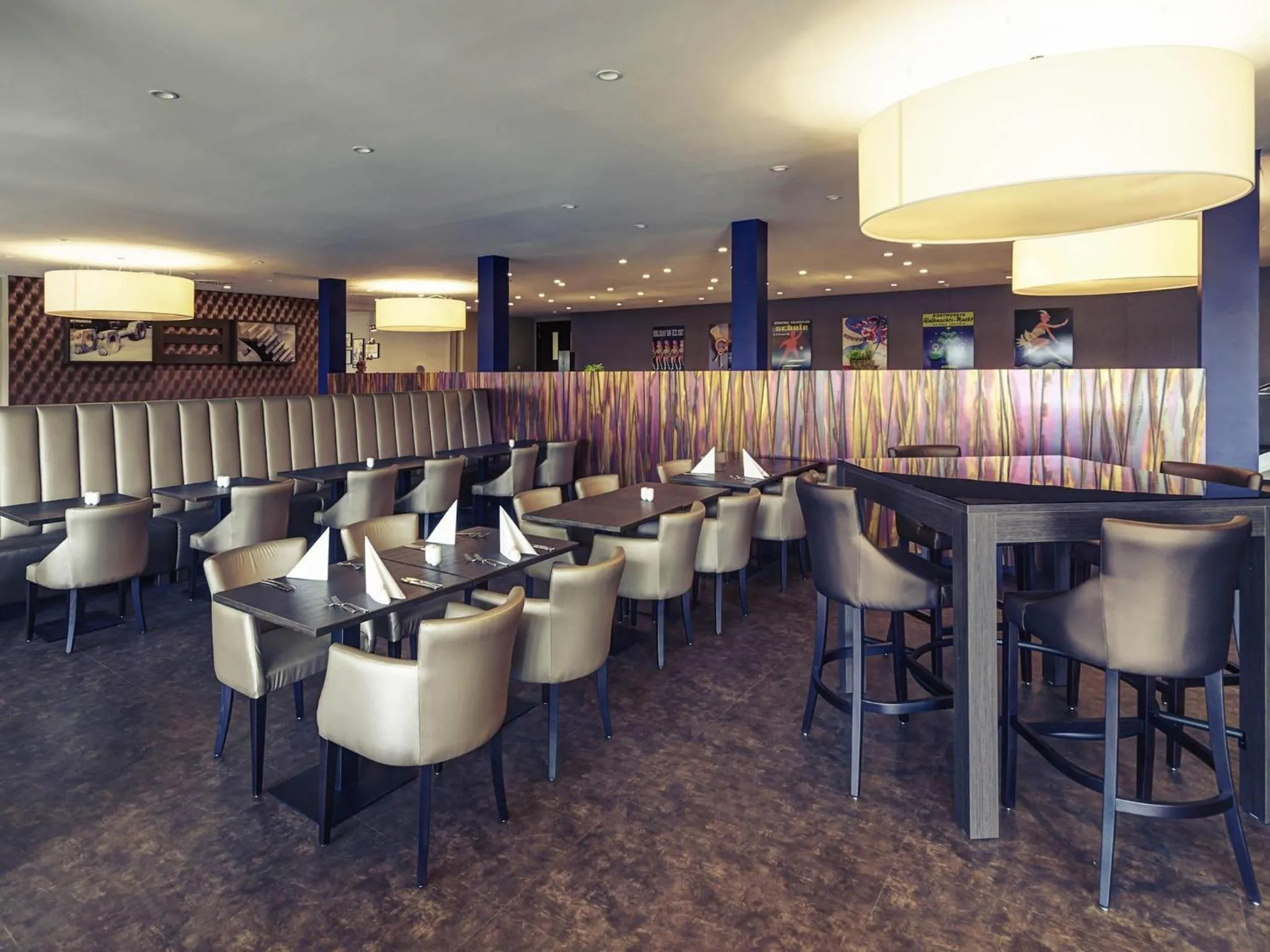 Restaurant/places to eat in Mercure Hotel Dortmund Messe