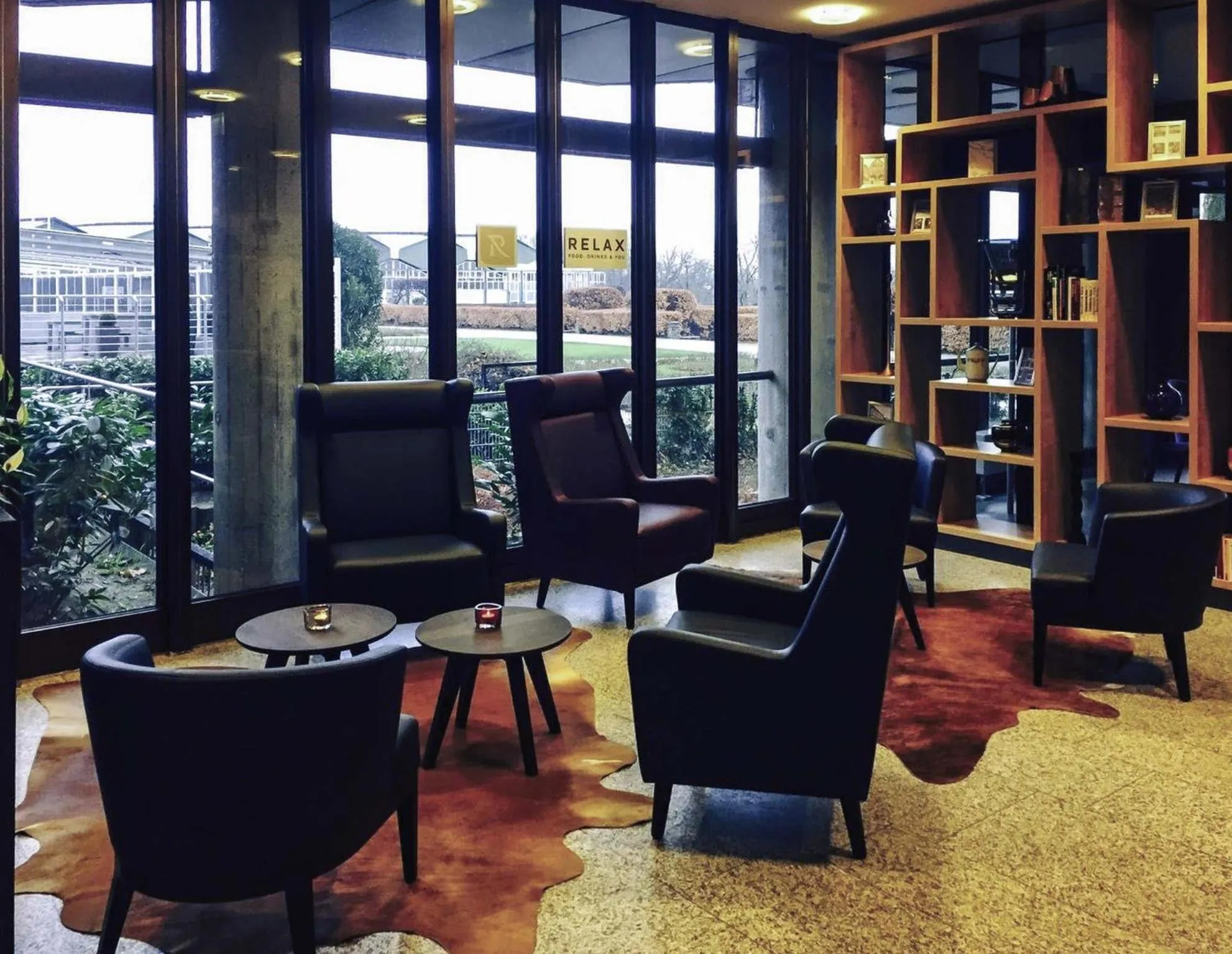 Restaurant/places to eat in Mercure Hotel Dortmund Messe