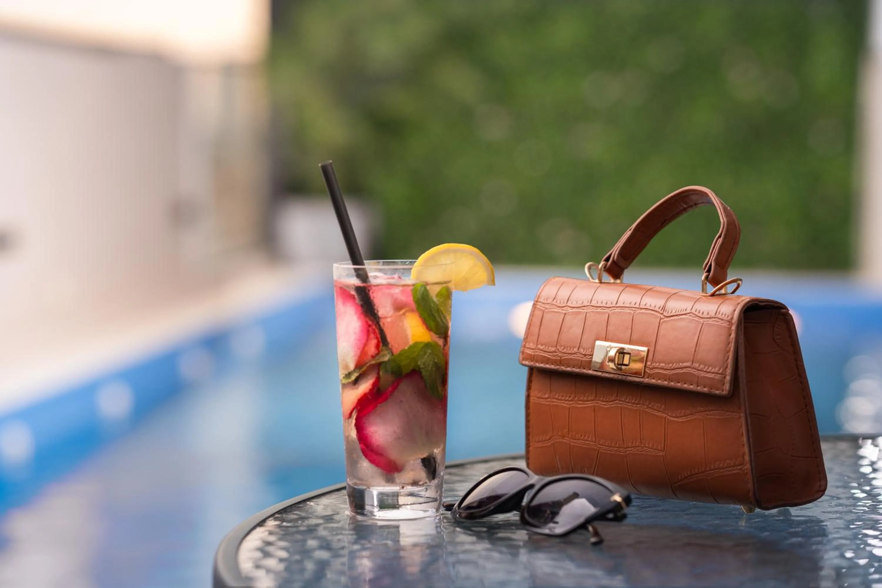 Pool view in Joudyan King Road Jeddah by Elafجوديان طريق الملك جدة