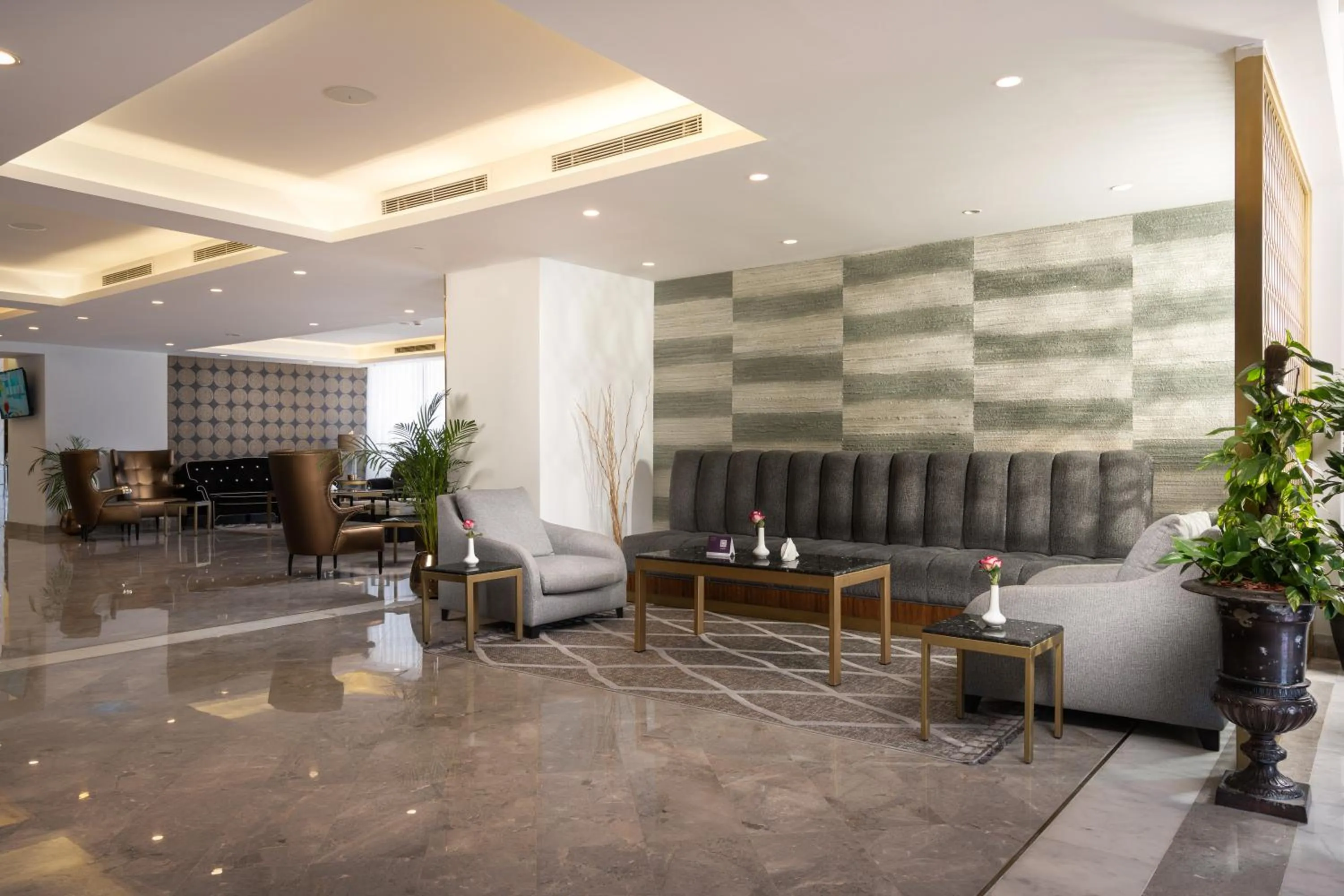 Lobby or reception in Joudyan King Road Jeddah by Elafجوديان طريق الملك جدة