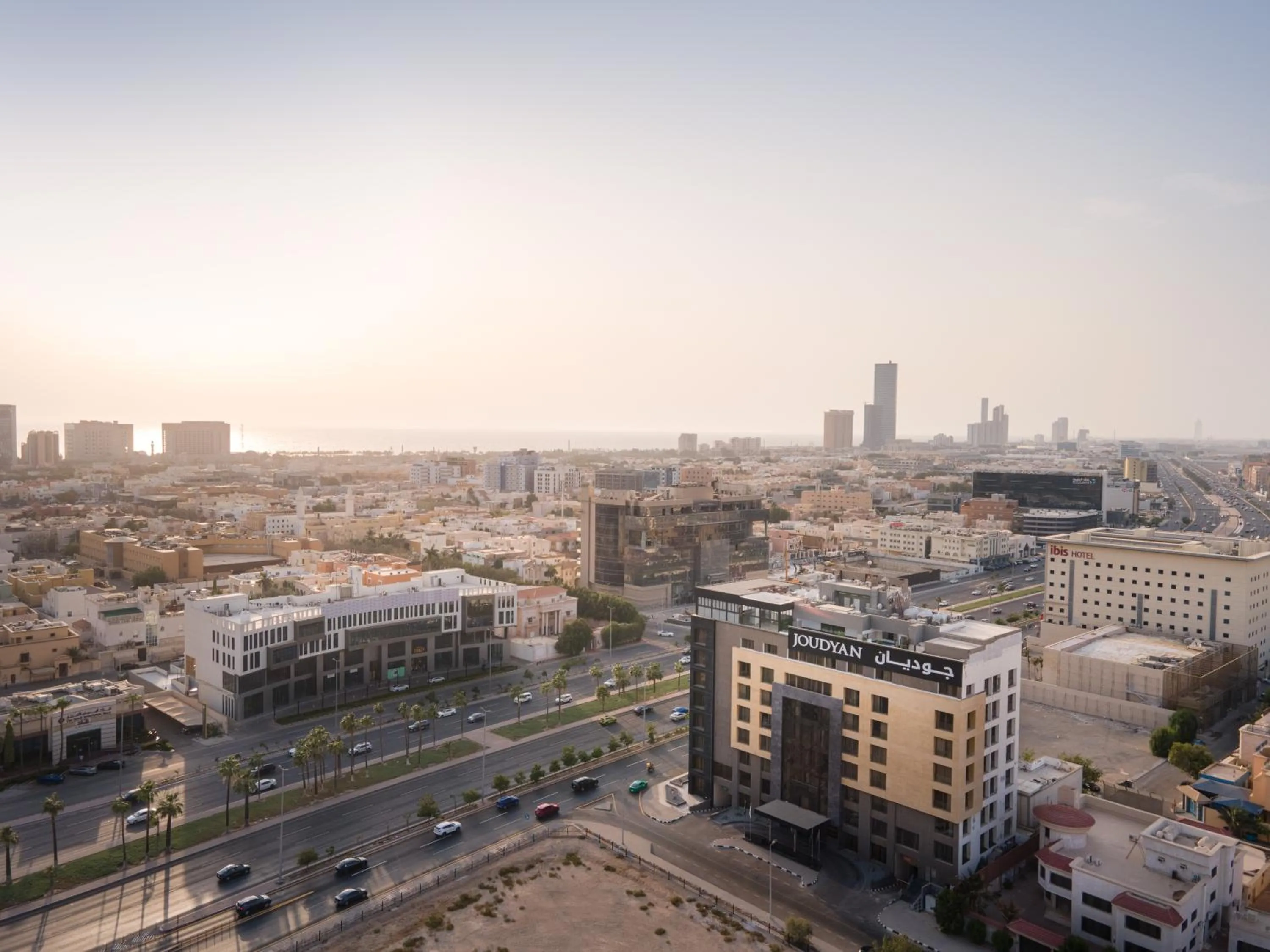 Street view in Joudyan King Road Jeddah by Elafجوديان طريق الملك جدة