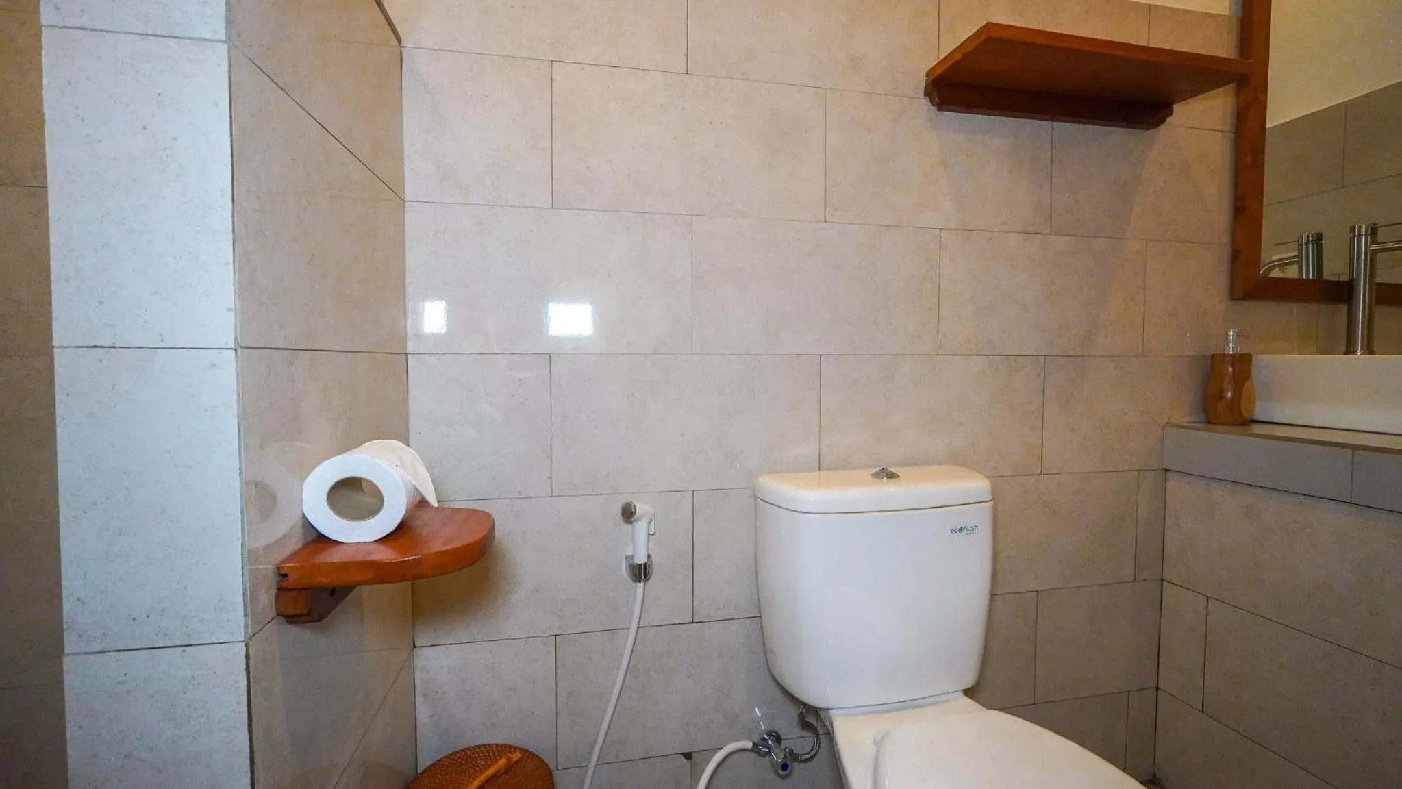 Toilet in Green Coconut Cottage