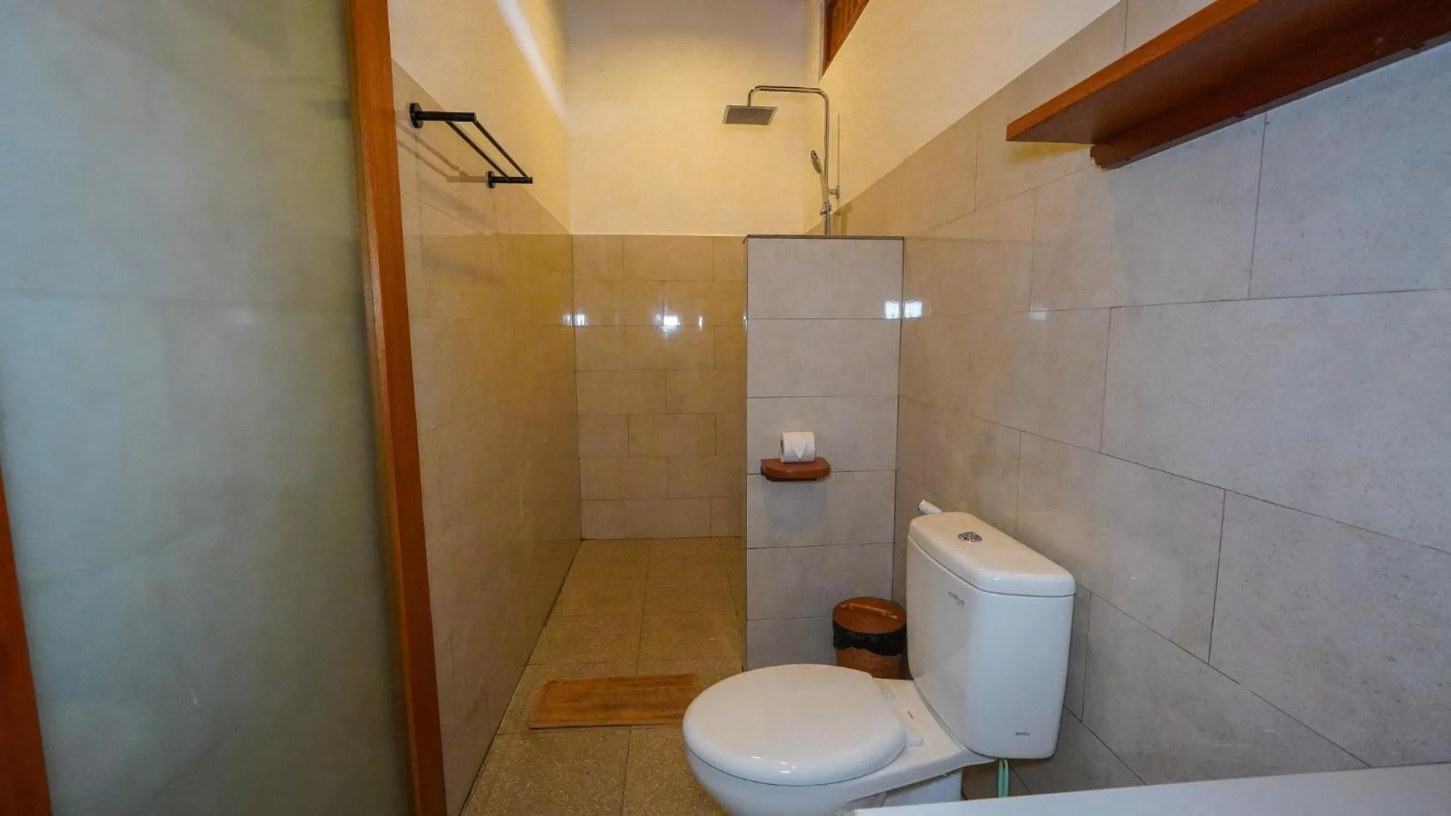 Shower in Green Coconut Cottage