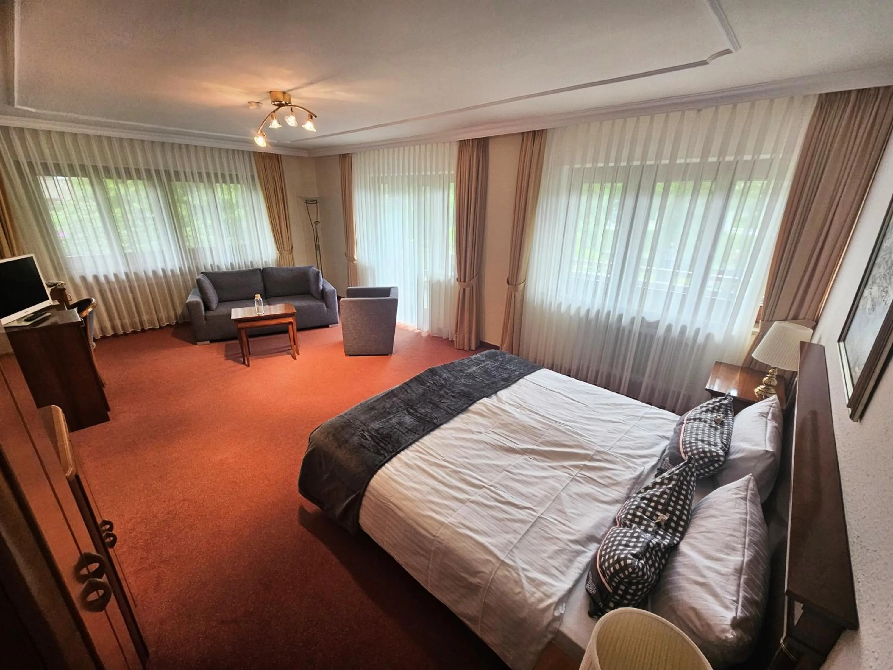 Photo of the whole room, Bed in Hotel Quellenhof