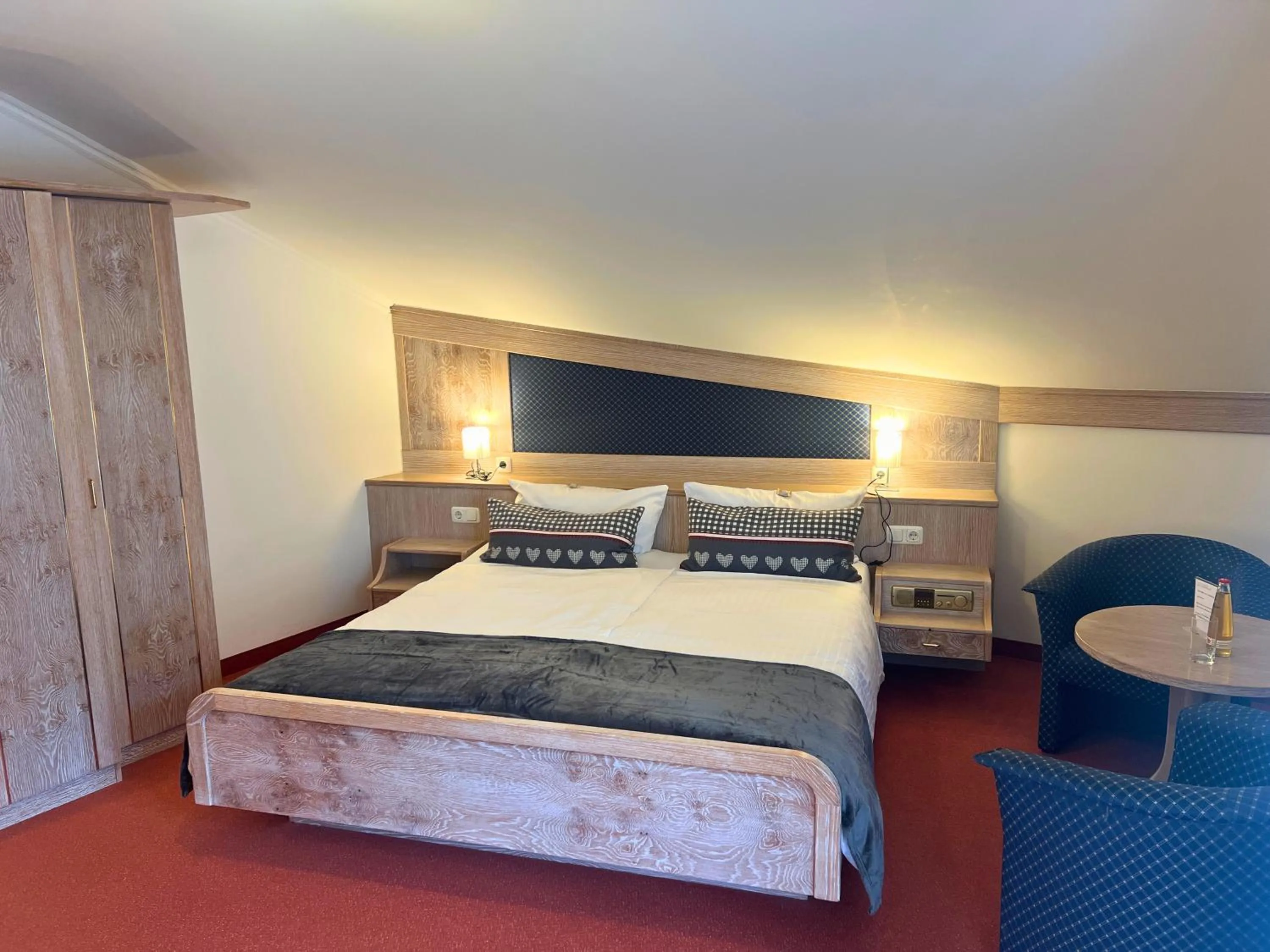 Photo of the whole room, Bed in Hotel Quellenhof