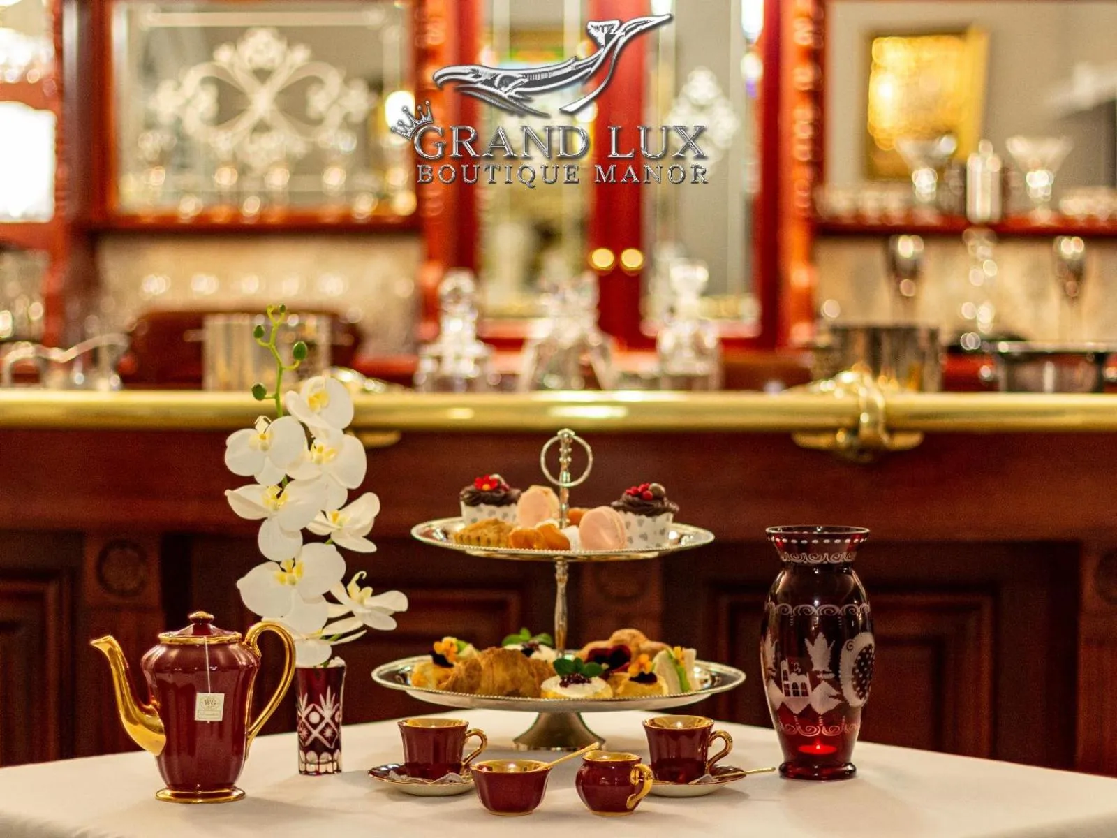 Property building in Grand Lux Boutique Manor