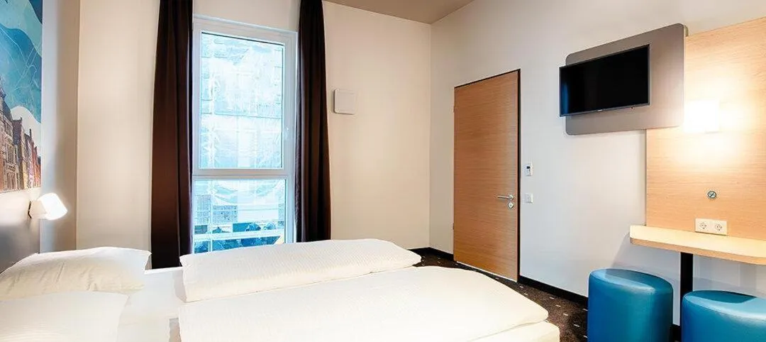 TV and multimedia, Bed in B&B Hotel Rostock City-West