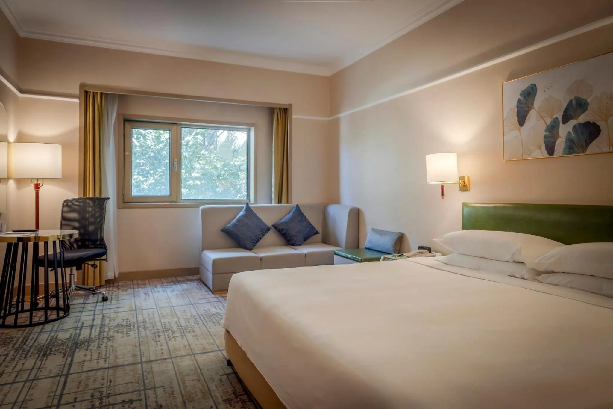 Photo of the whole room, Bed in Metropark Lido Hotel Beijing