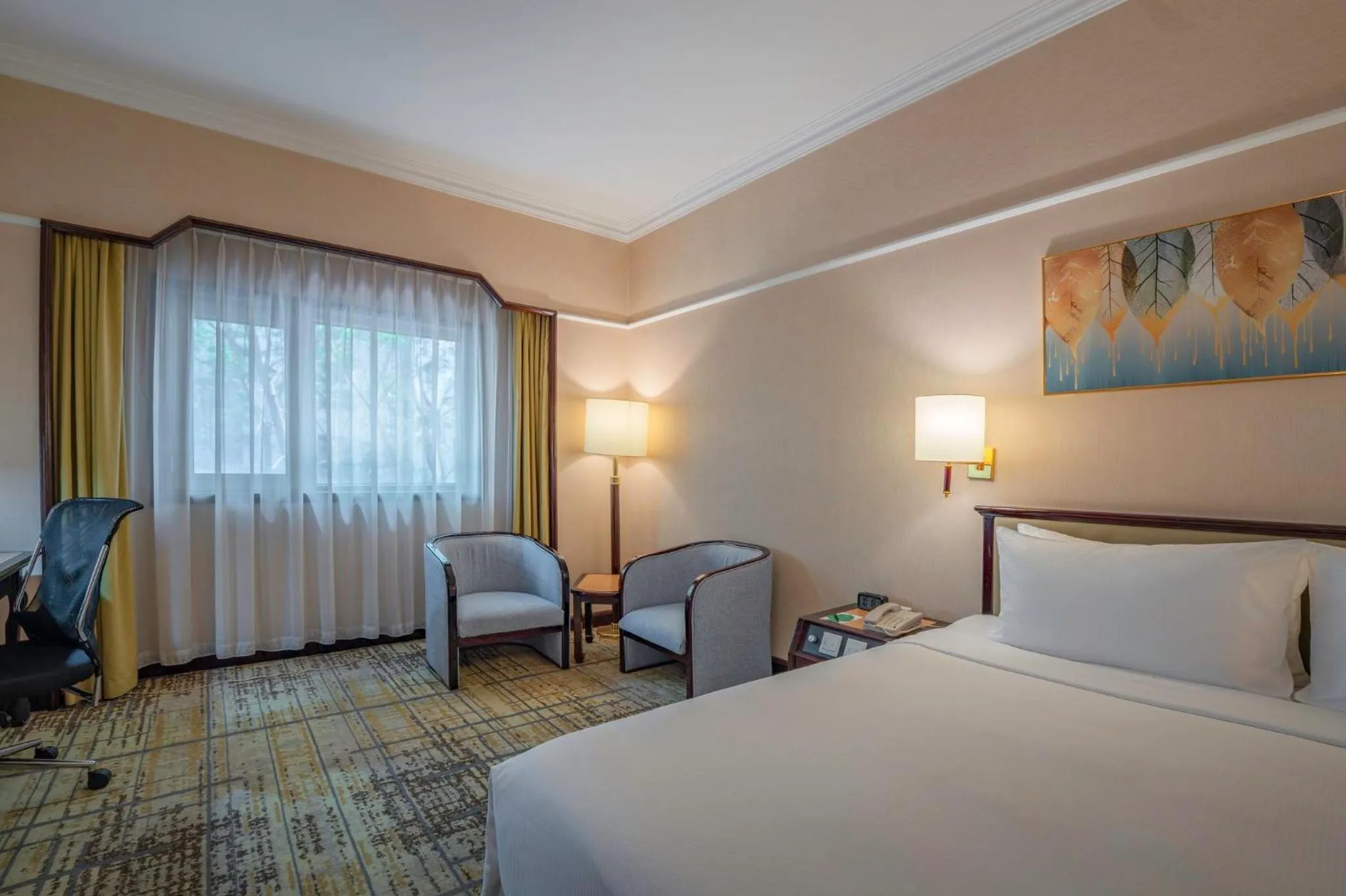 Photo of the whole room, Bed in Metropark Lido Hotel Beijing