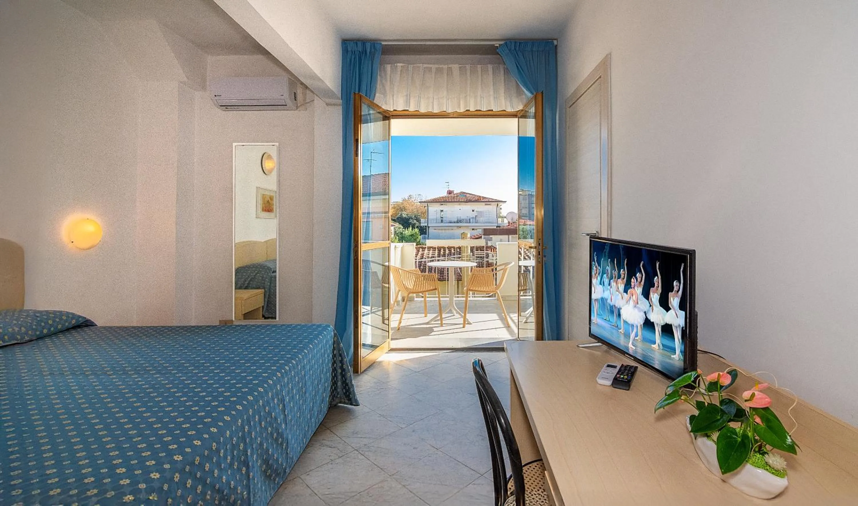 Bed in Hotel Mariotti