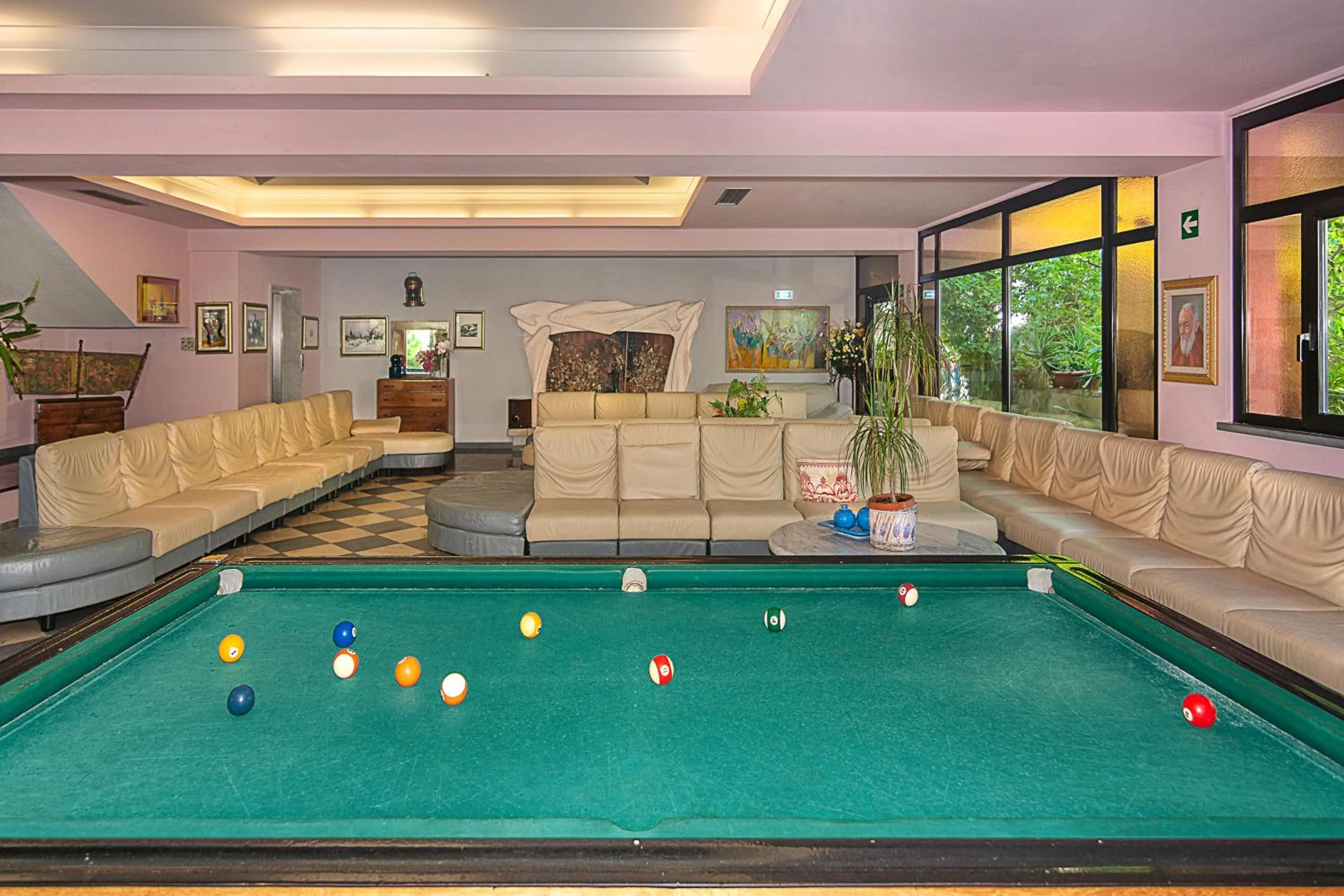 Billiard in Hotel Mariotti