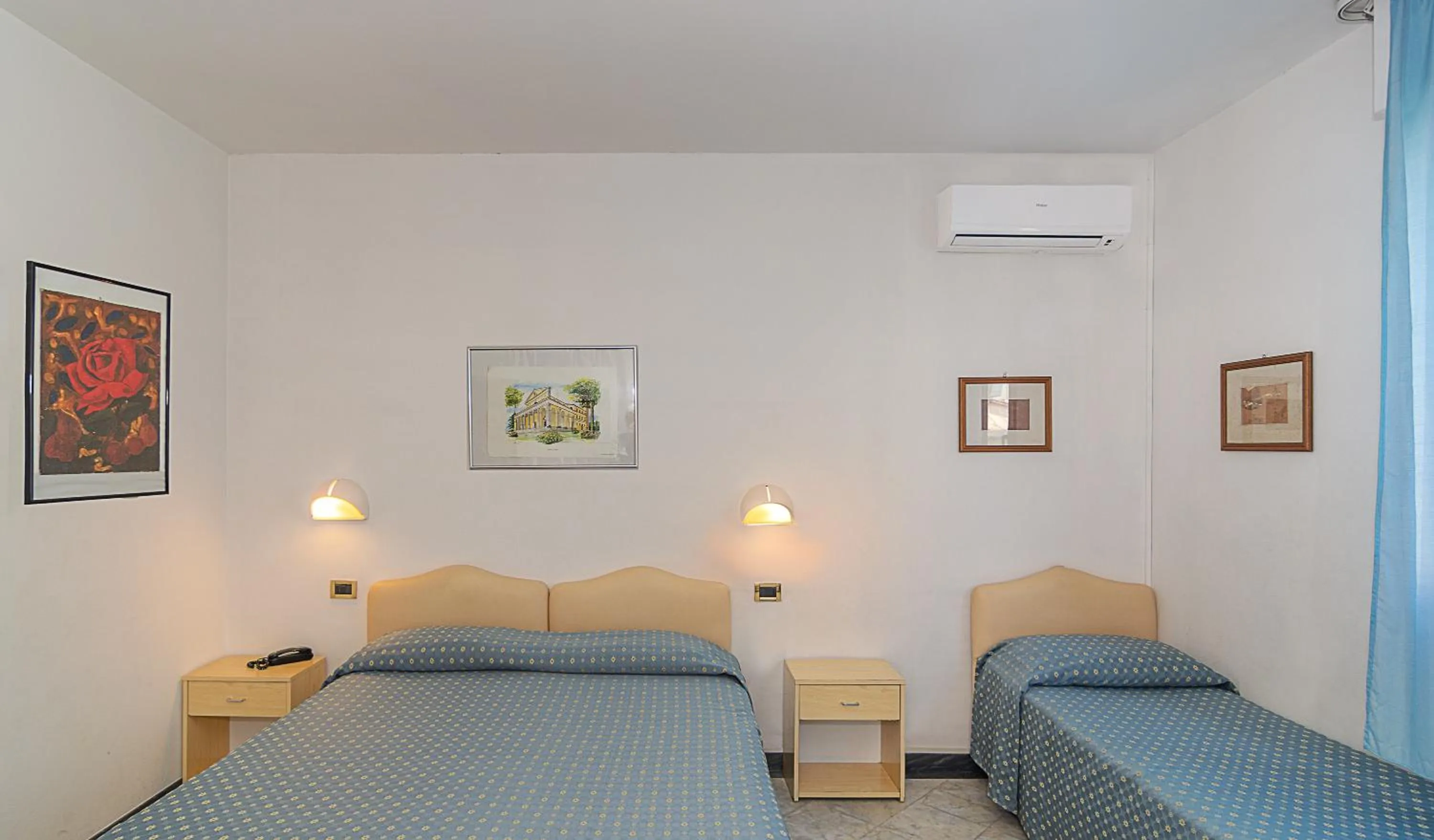 Bed in Hotel Mariotti