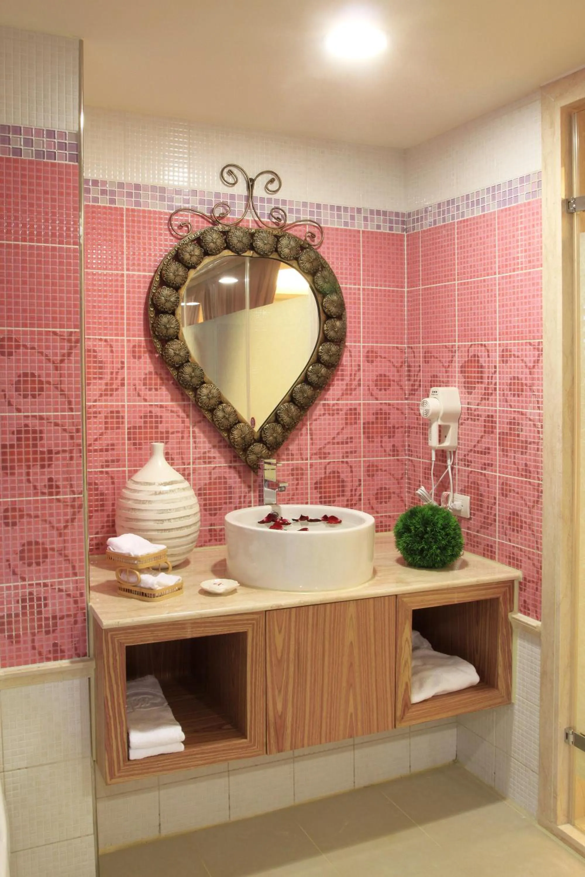 Bathroom in Chuang-Tang Spring SPA Hotel - Deyang