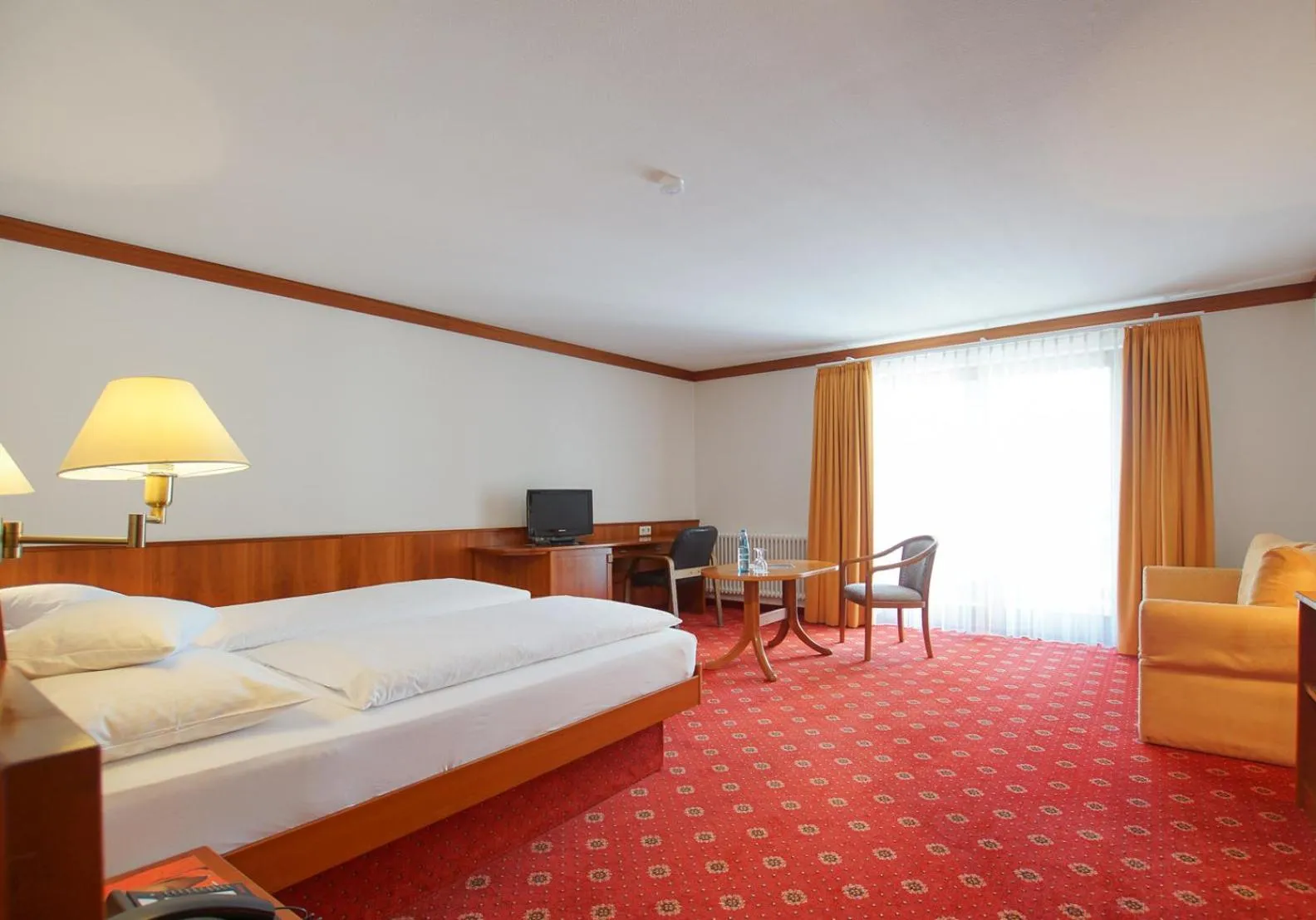 Photo of the whole room, Bed in Hotel Stadt Breisach