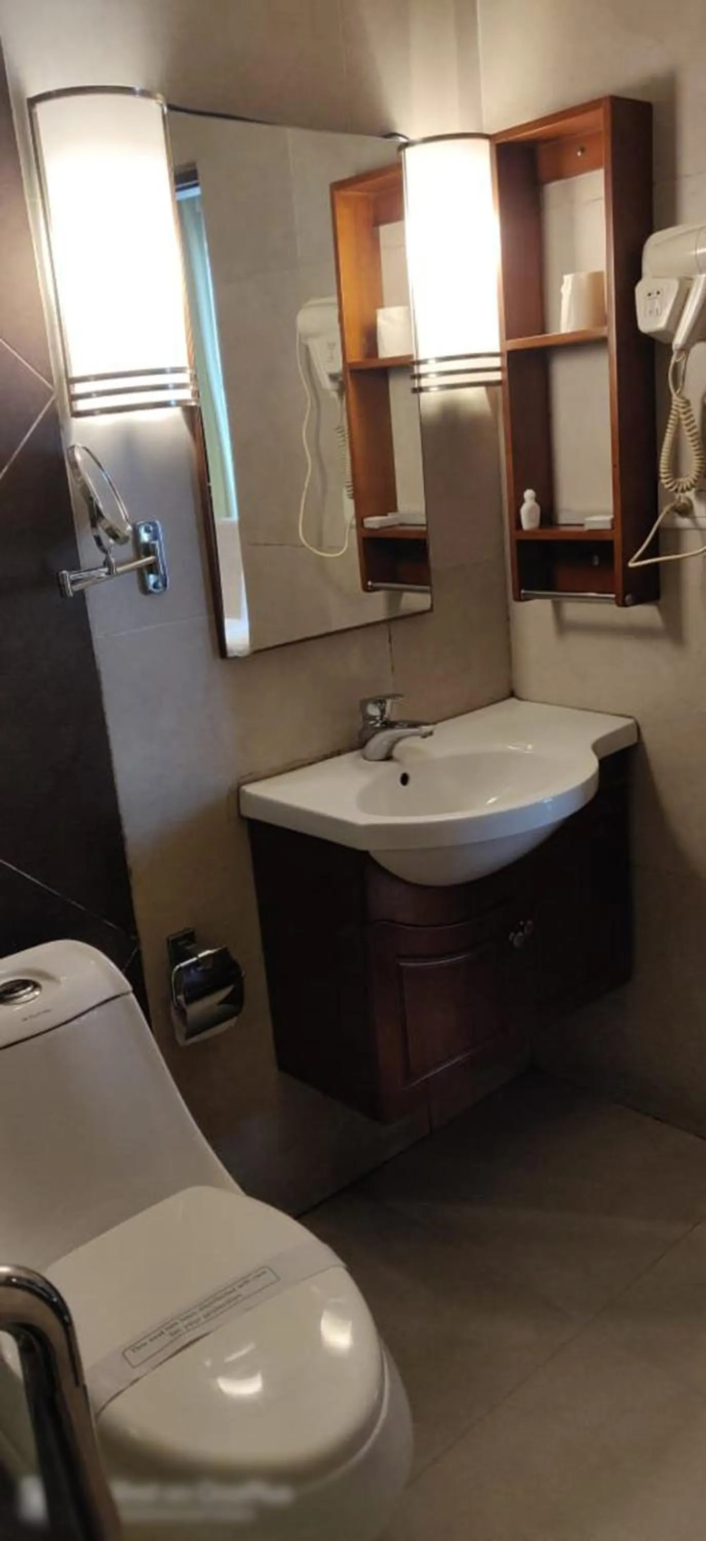 Bathroom in Hotel All Season