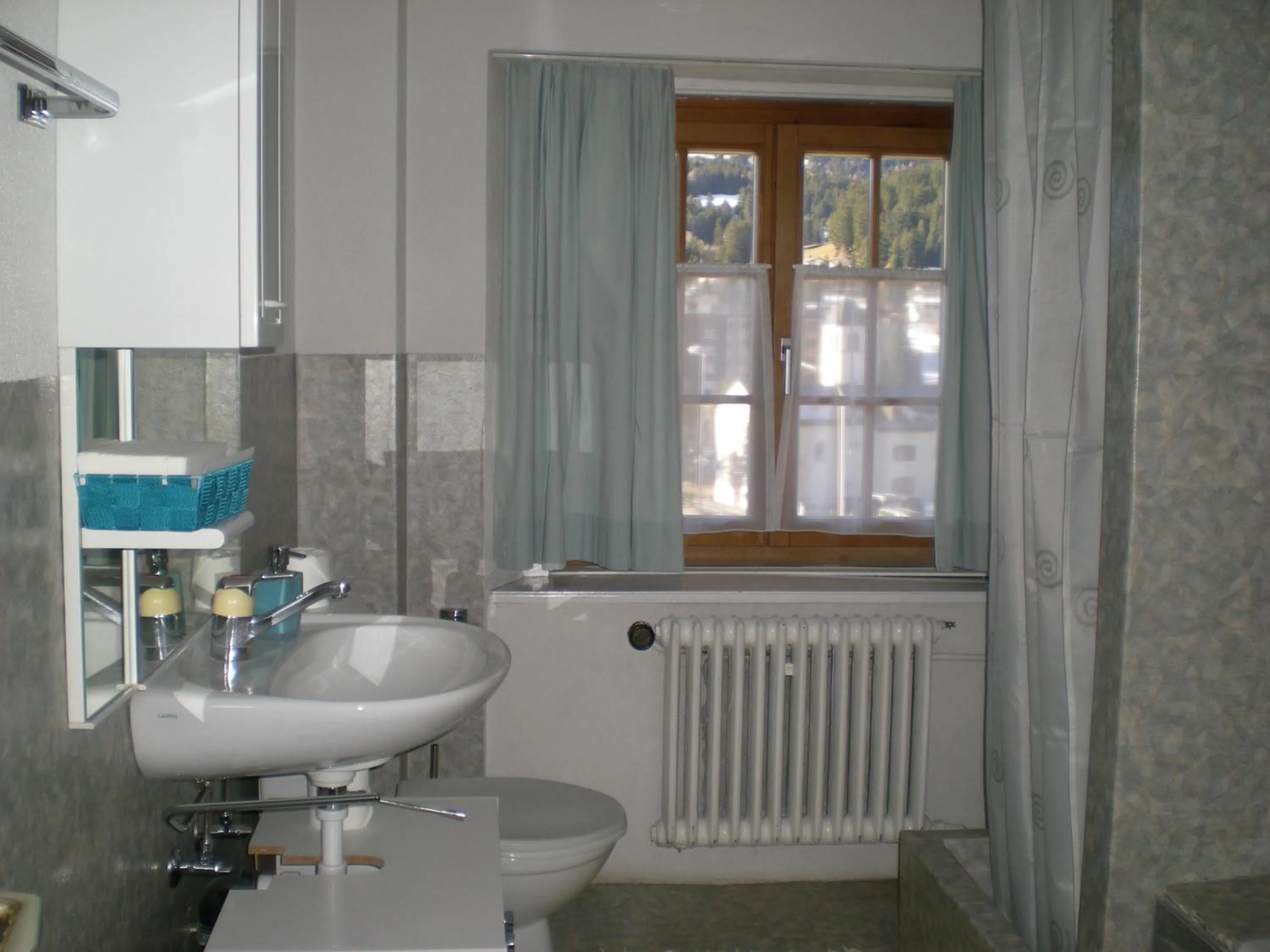 Bathroom in Hotel Danis