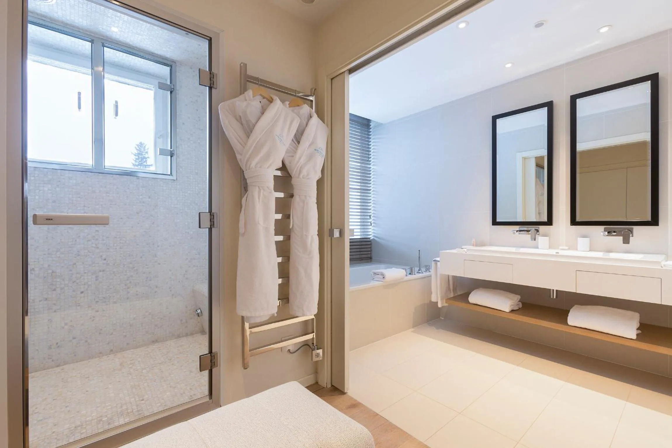 Bed in Hôtel Mont-Blanc Chamonix