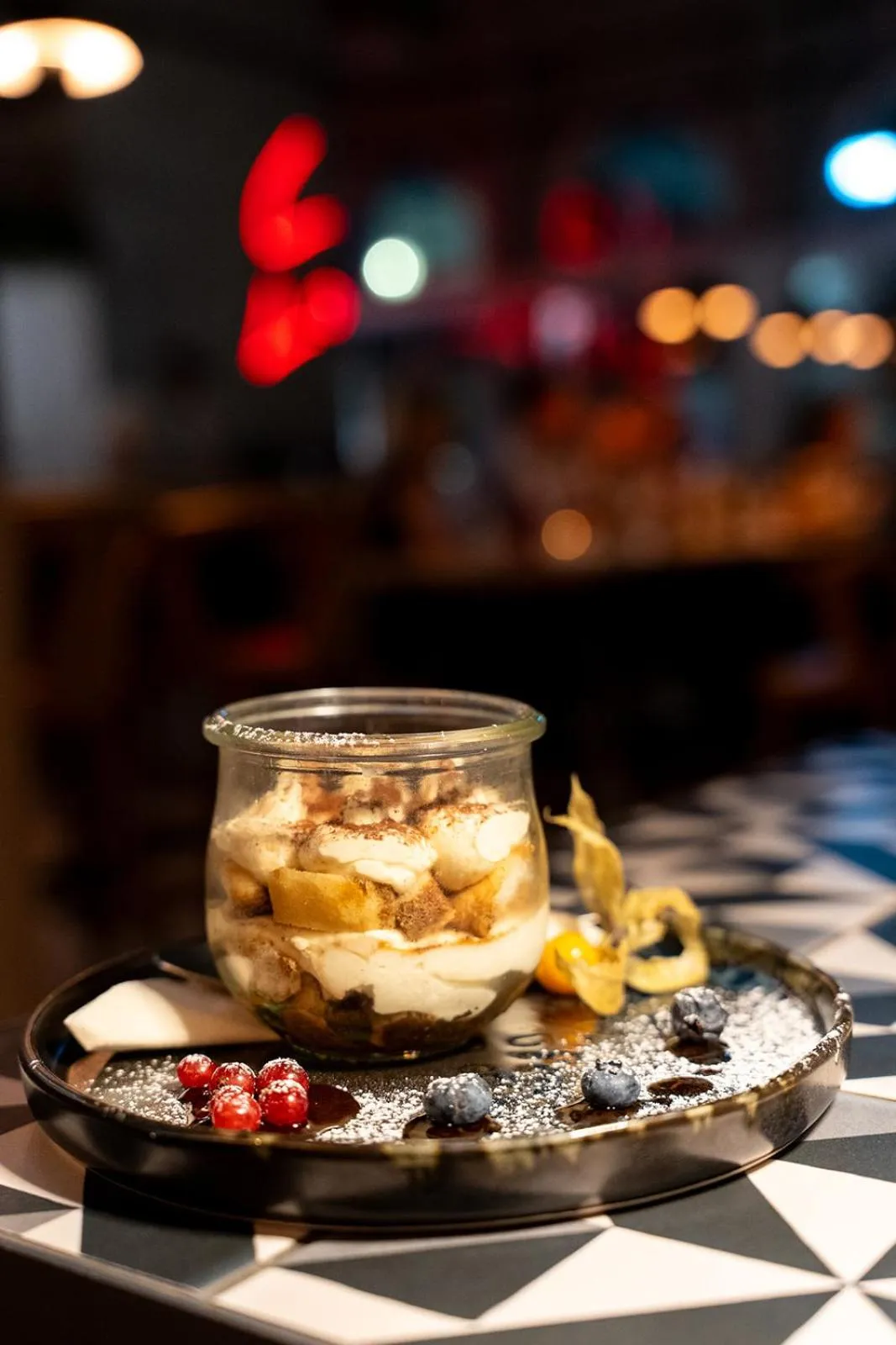 Restaurant/places to eat in LOEV - VELA Hotels