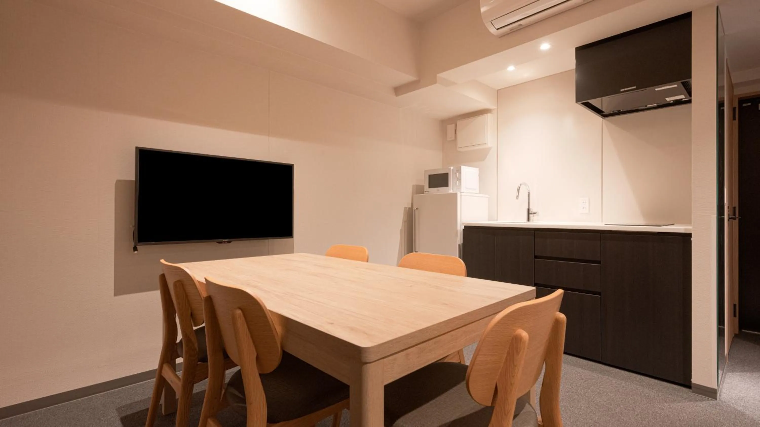 Photo of the whole room in MIMARU Osaka Shinsaibashi East