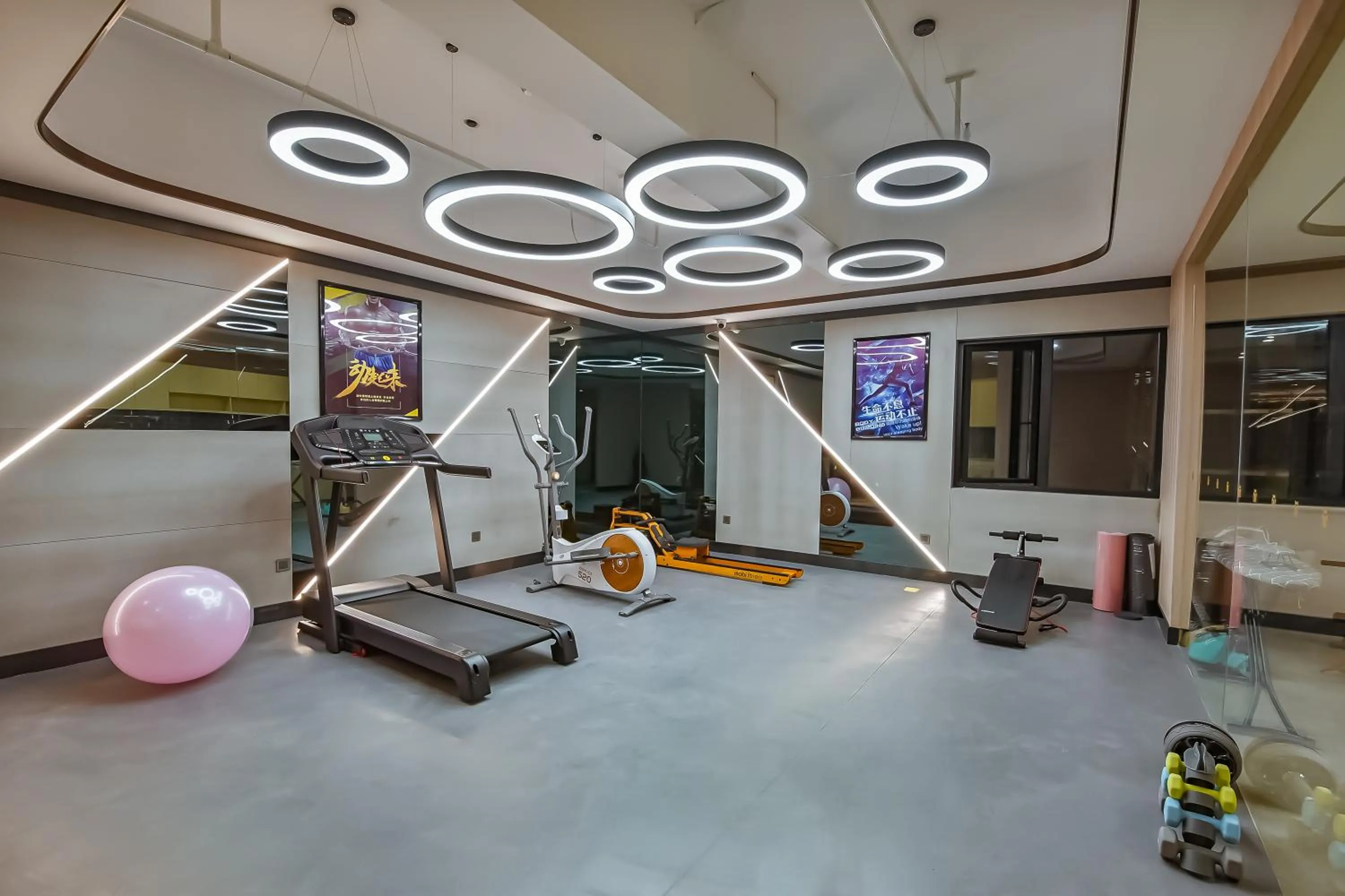 Fitness centre/facilities in Jinjiang Metropolo Hotel (Nanjing South Railway Station Software Avenue Metro Station)