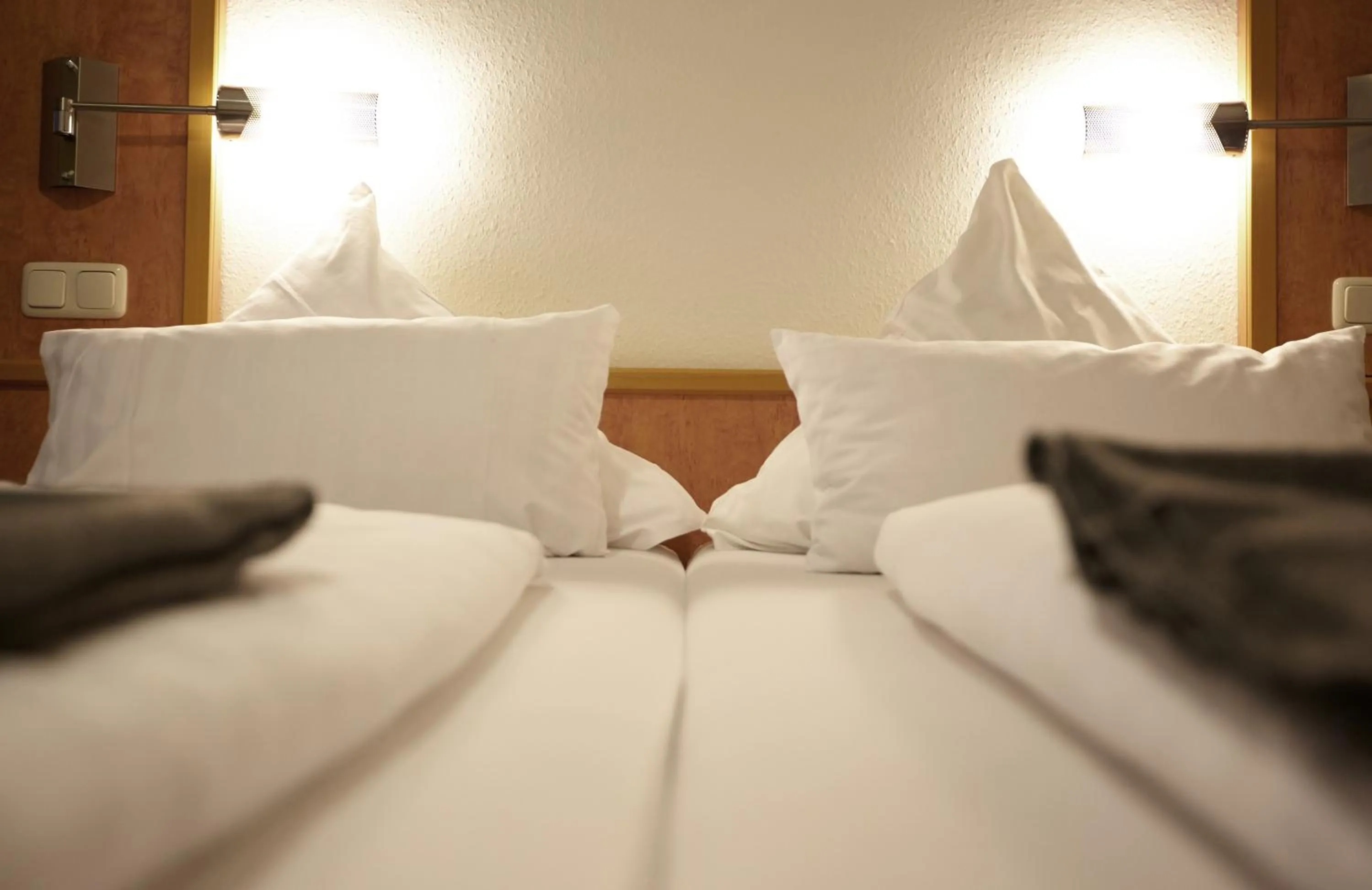 Photo of the whole room, Bed in Hotel Zur Burg Sternberg