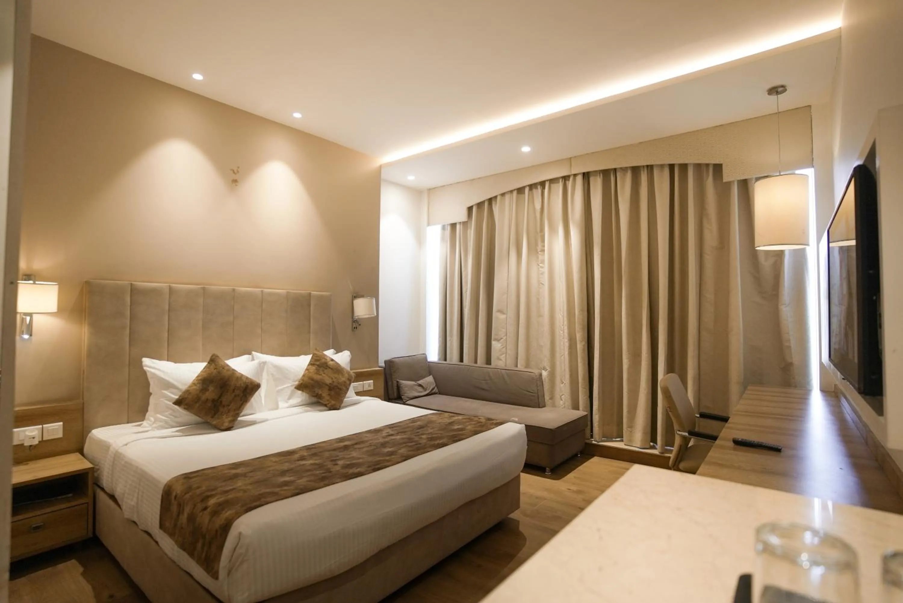 Bedroom, Bed in Celebrant Hotel