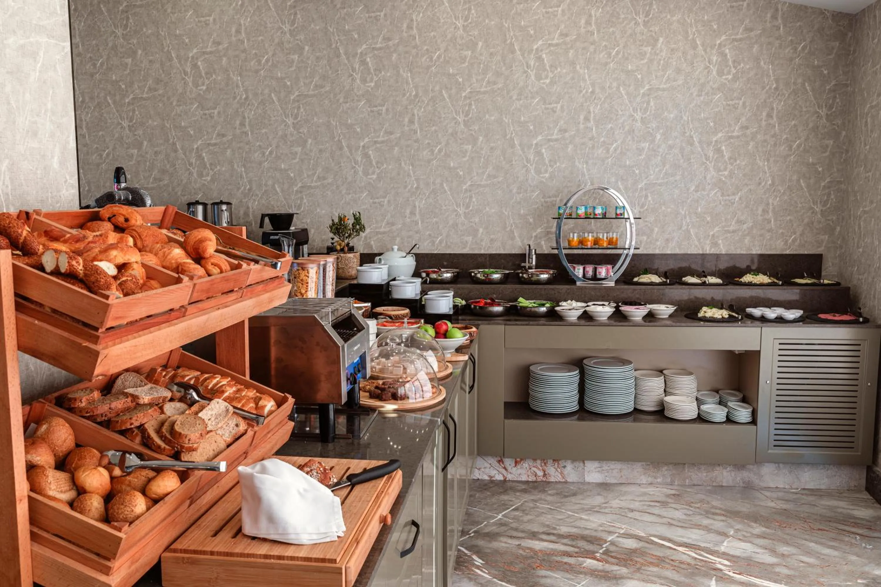 Restaurant/places to eat in The Halich Hotel Istanbul Karakoy - Special Category