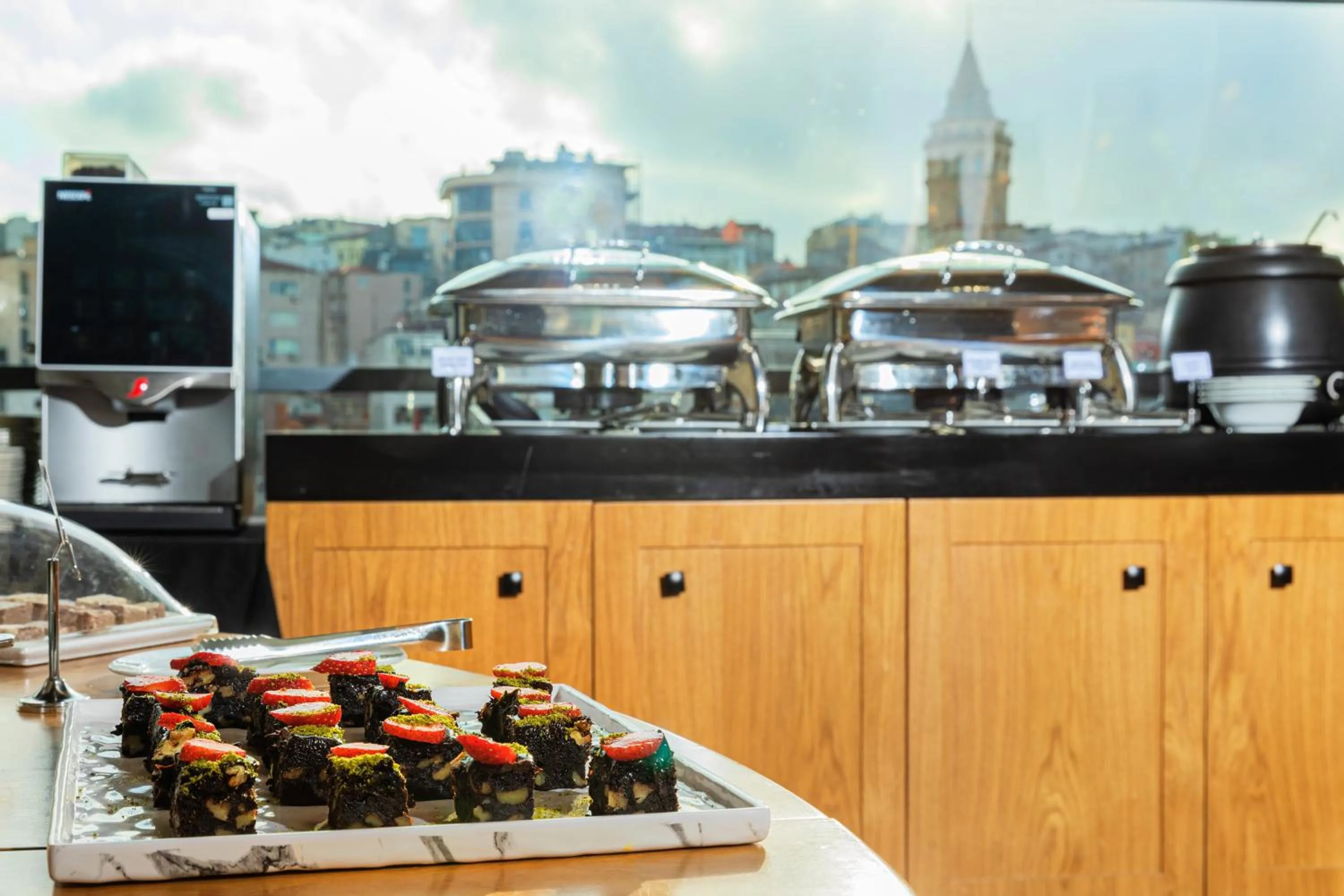 Restaurant/places to eat in The Halich Hotel Istanbul Karakoy - Special Category