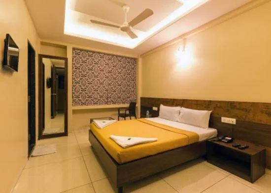 Bedroom, Bed in Hotel Darshan Vishwas