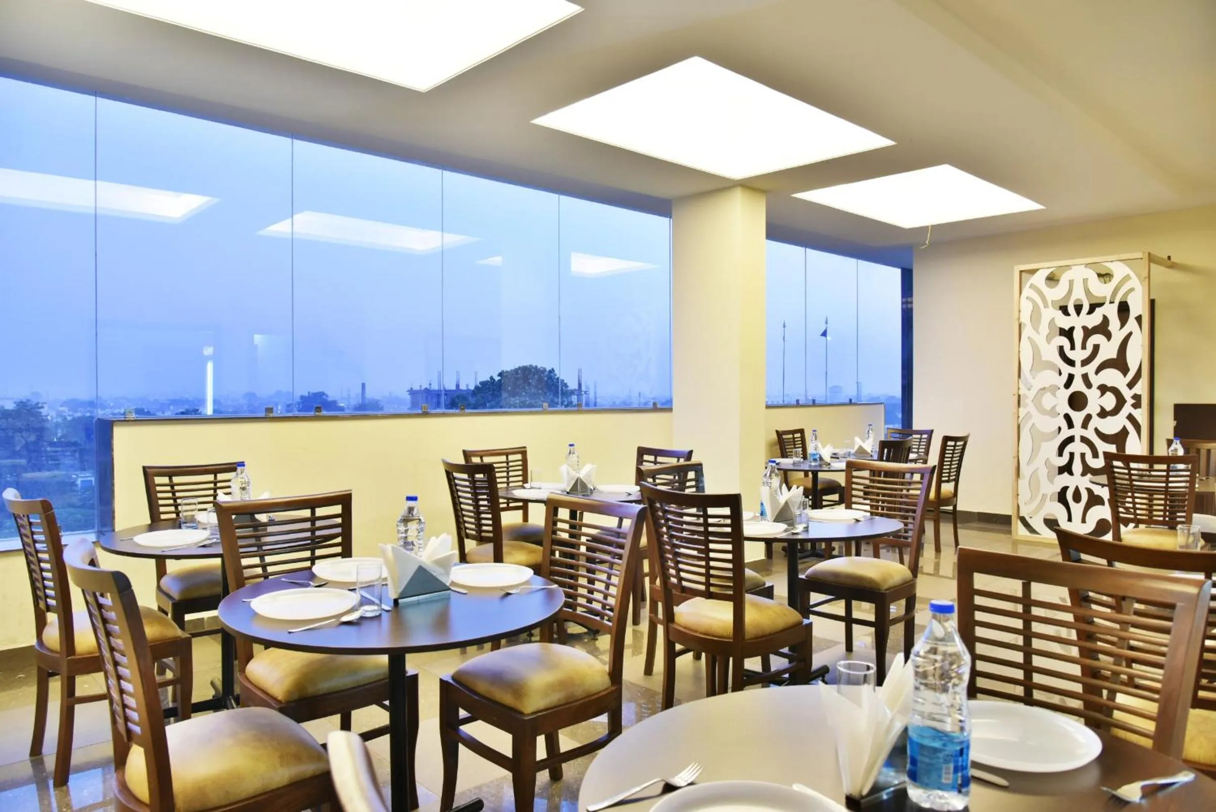 Restaurant/places to eat in Hotel Amritsar International 2 min walk from Amritsar Bus Stand