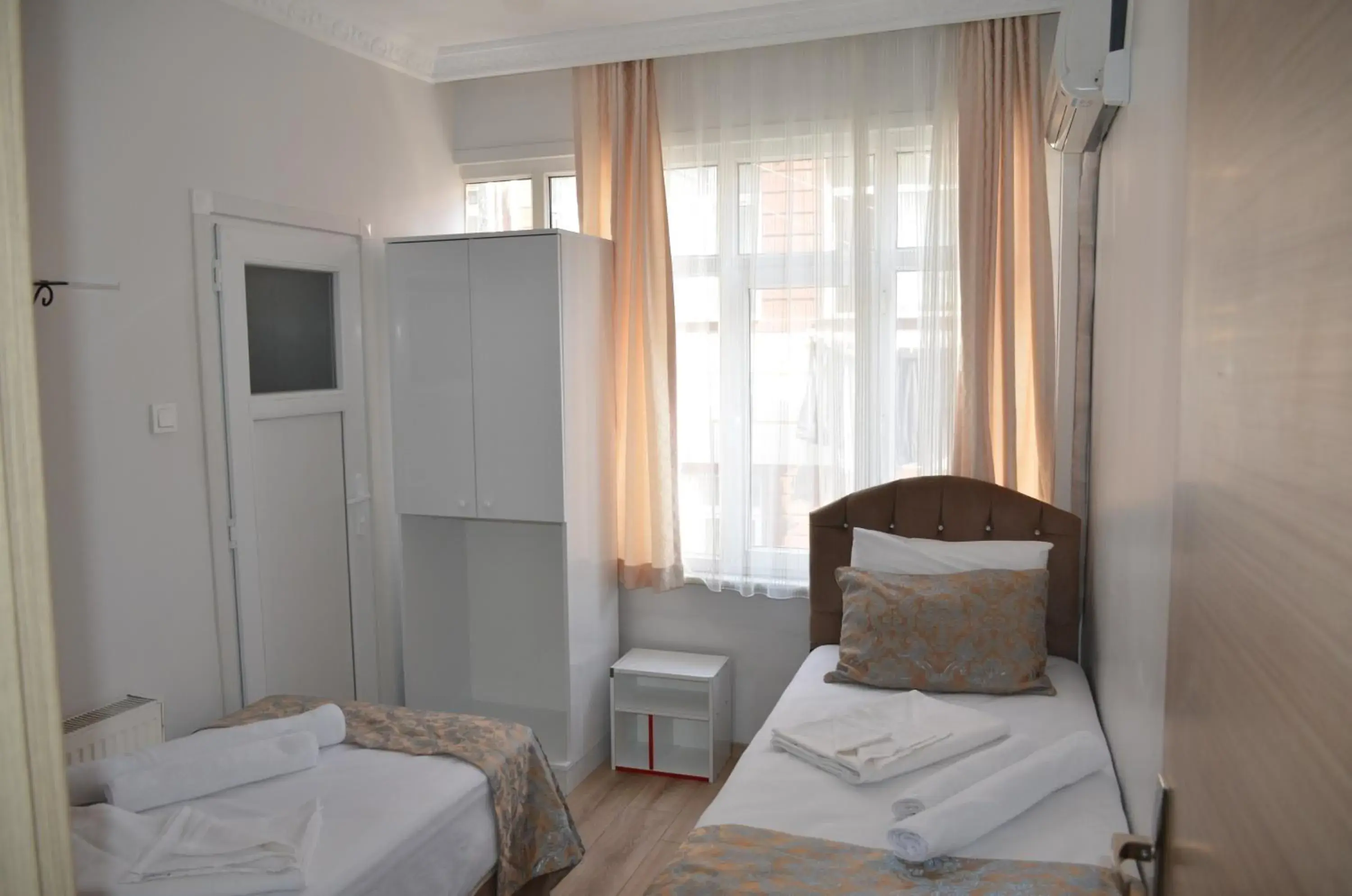 Deluxe Twin Room in TABRİZ HOTEL Deluxe Twin Room in TABRİZ HOTEL